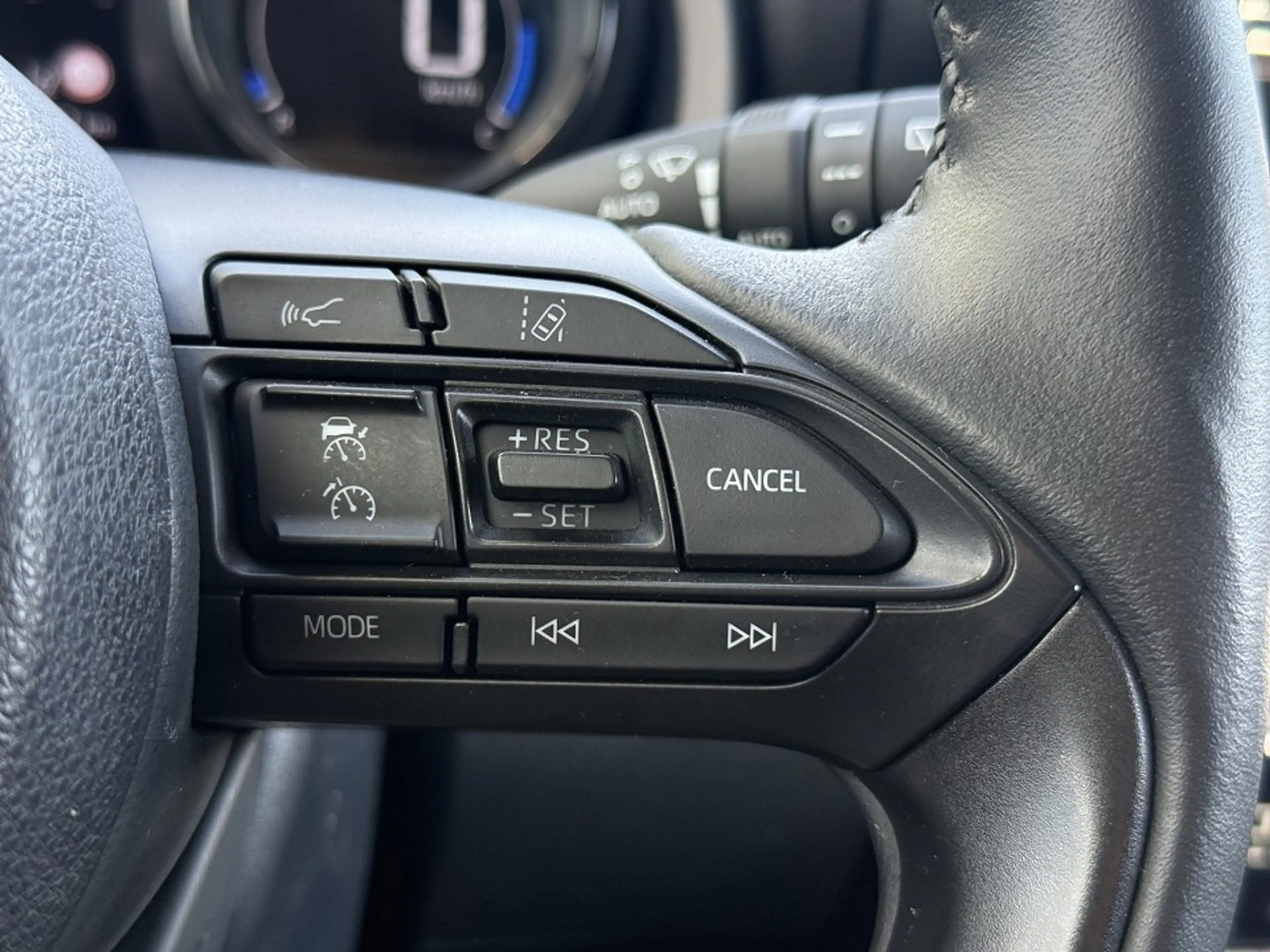 Mazda 2 Hybrid 116PS Select AT+ AHK+ACAA+HEAD-UP+KAMERA+KL — photo 13