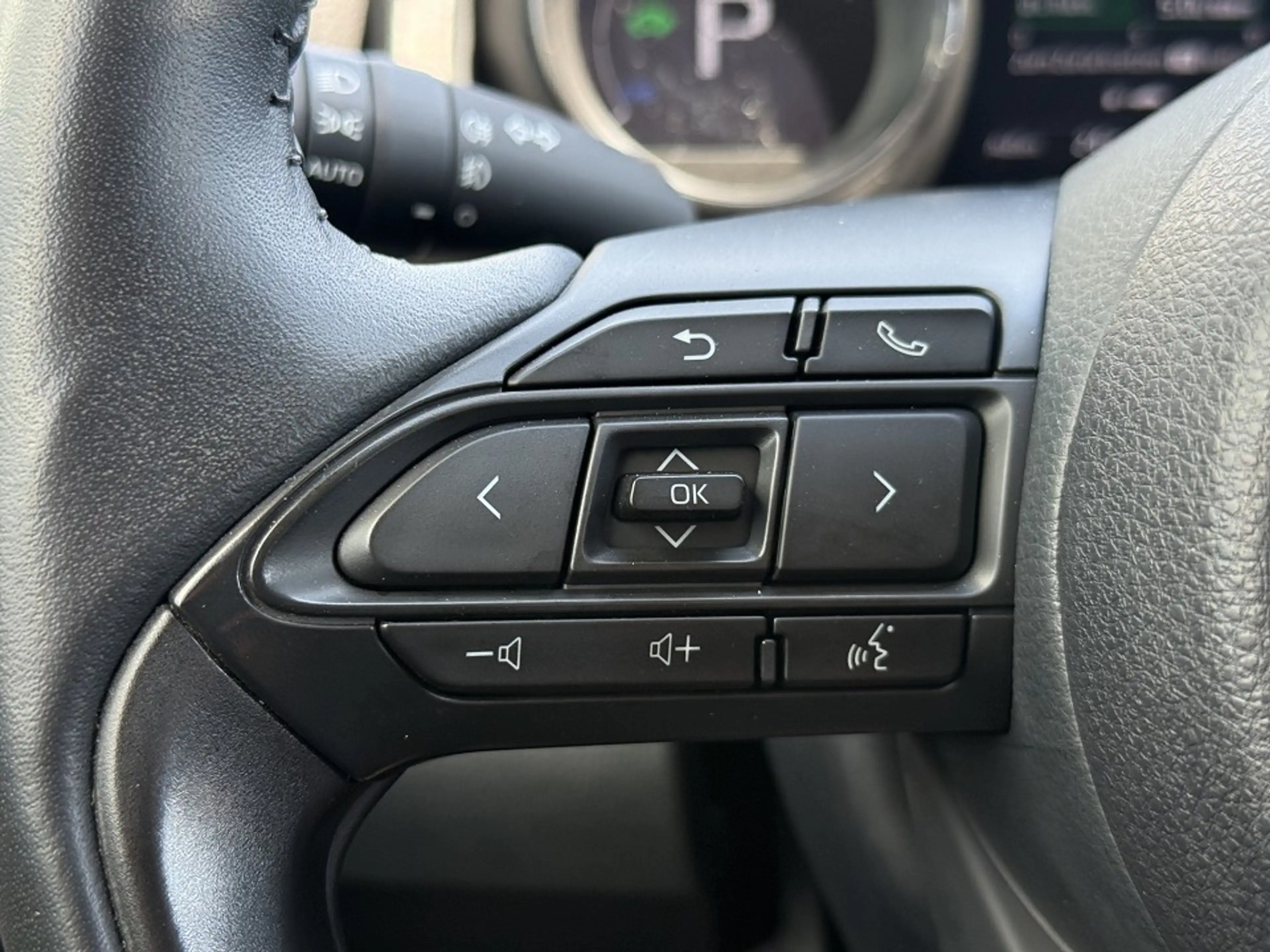 Mazda 2 Hybrid 116PS Select AT+ AHK+ACAA+HEAD-UP+KAMERA+KL — photo 12