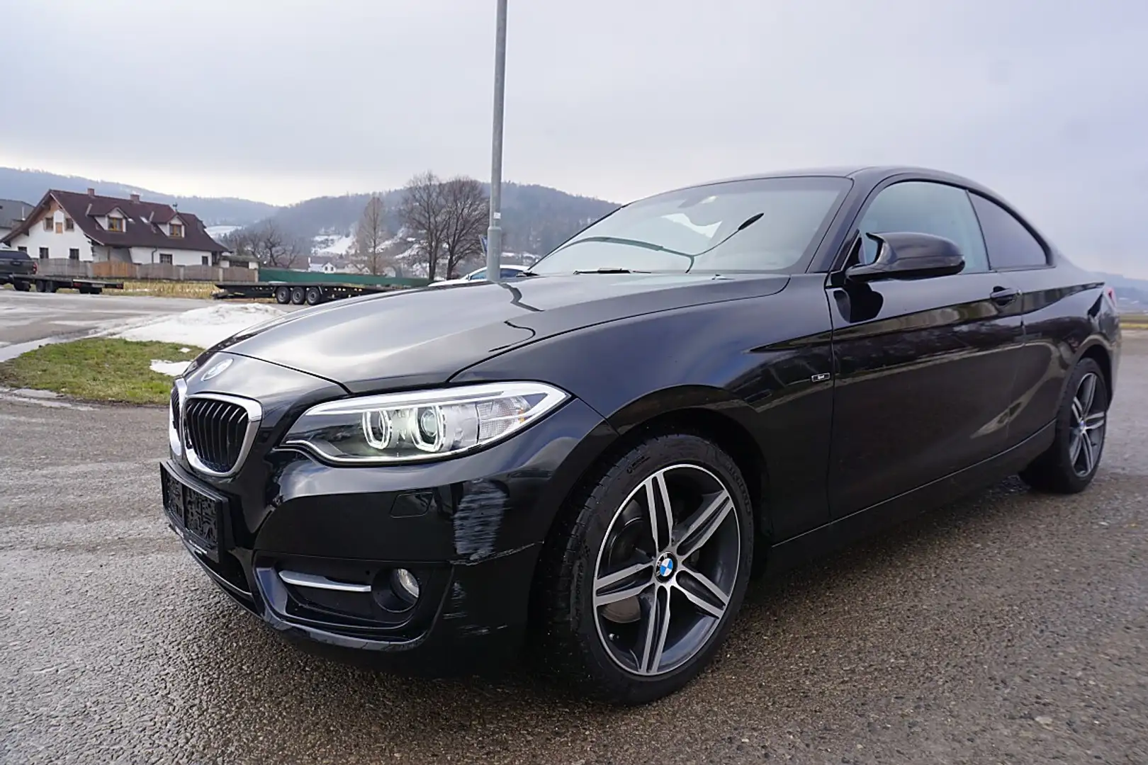 BMW 220 i Coupé Aut. M-Paket Schwarz - 2