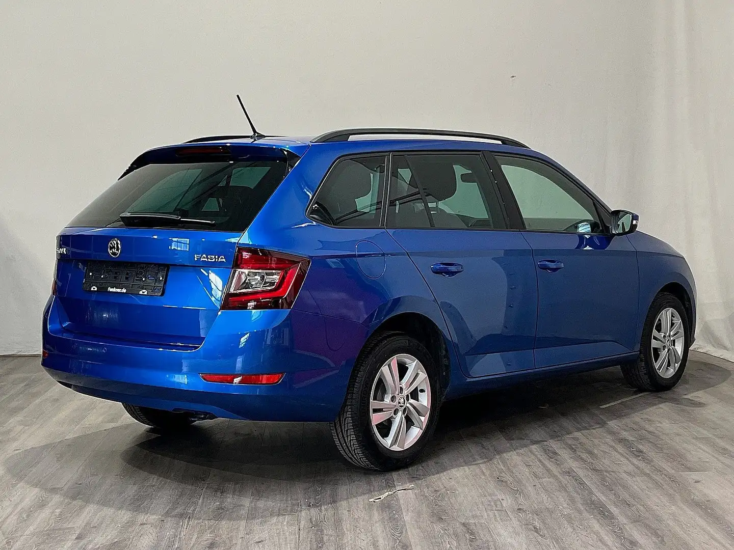 Skoda Fabia Combi Ambition/NAVI/LM-FELGEN/PDC/MOD2020! Blau - 2