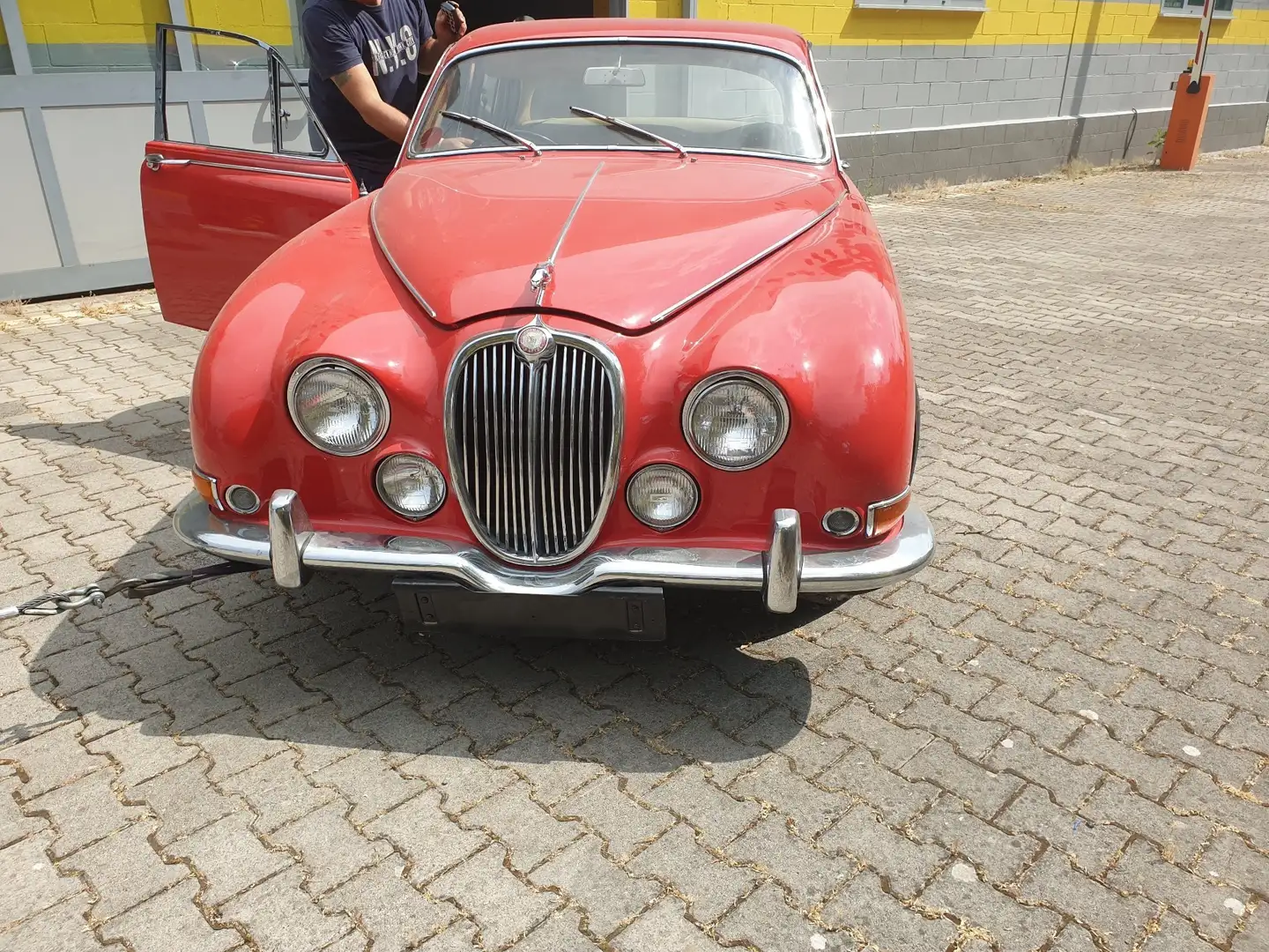 Jaguar 3.8S Red - 1