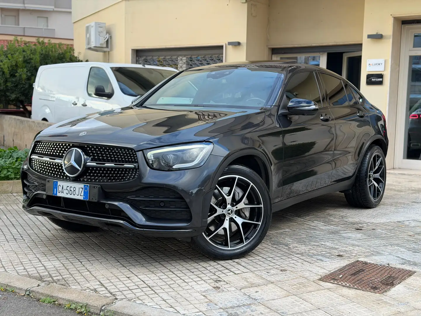 Mercedes-Benz GLC 300 d Coupe d Premium Plus 4matic auto Gris - 1