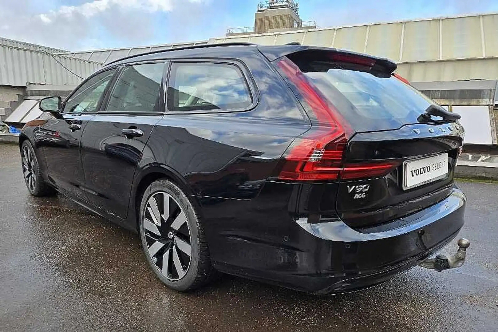Volvo V90 Recharge Ultimate, T6 AWD Plug-in hybrid, Elektris Noir - 2