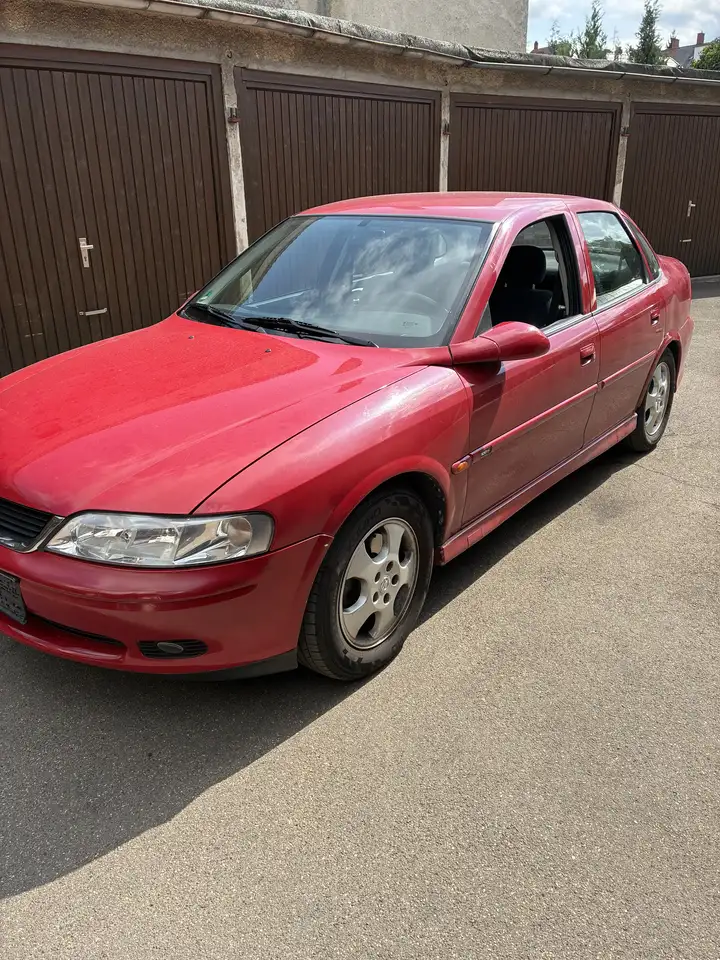 Opel Vectra 1.6 Comfort, foto 2
