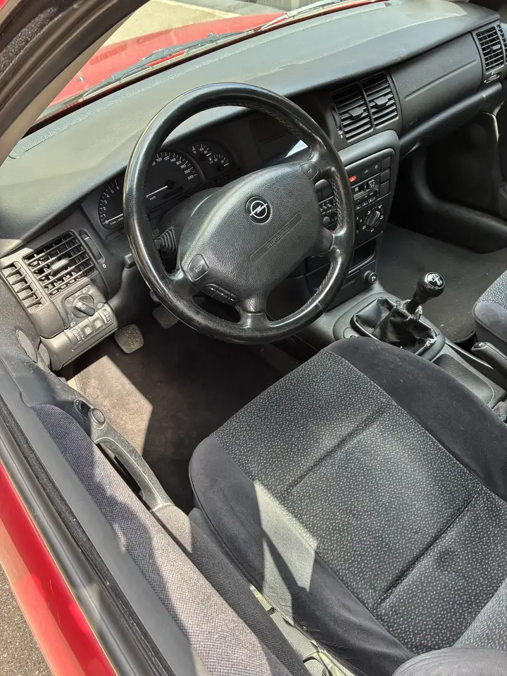 Opel Vectra 1.6 Comfort, foto 8
