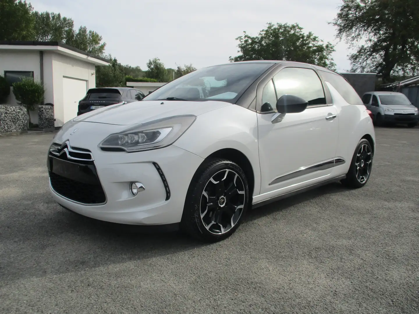 Citroen DS3 1.2 PureTech Leder/Auto Airco/Garantie/79.000km Blanc - 1