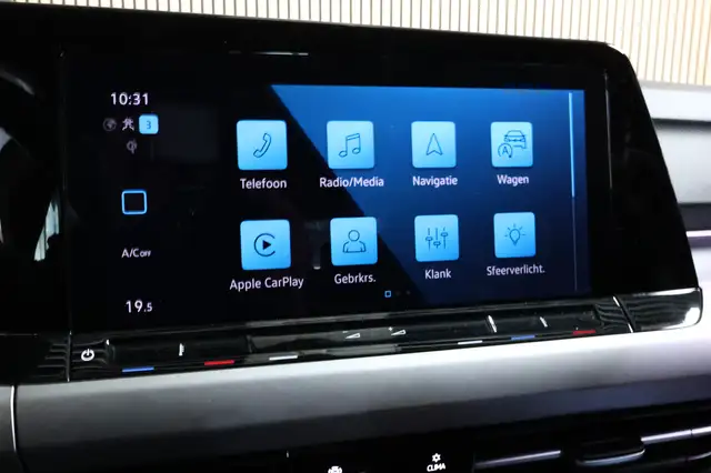 Volkswagen Golf view 17