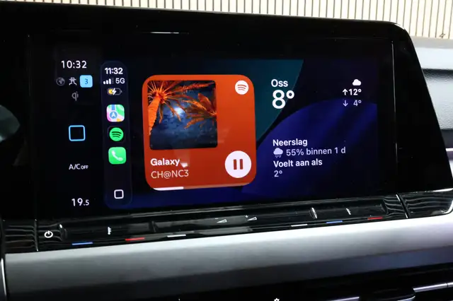 Volkswagen Golf view 19