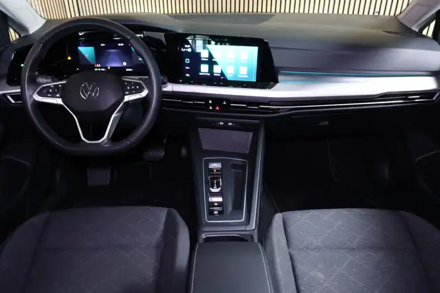 Volkswagen Golf view 2