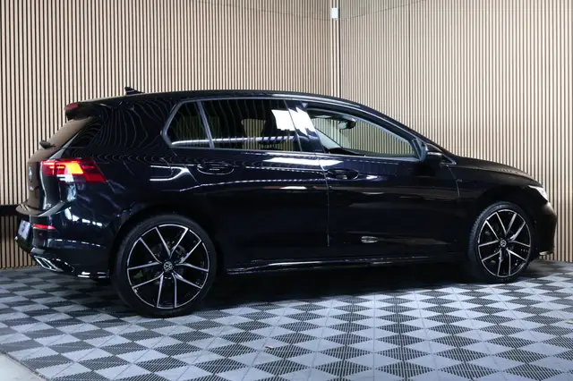 Volkswagen Golf view 6