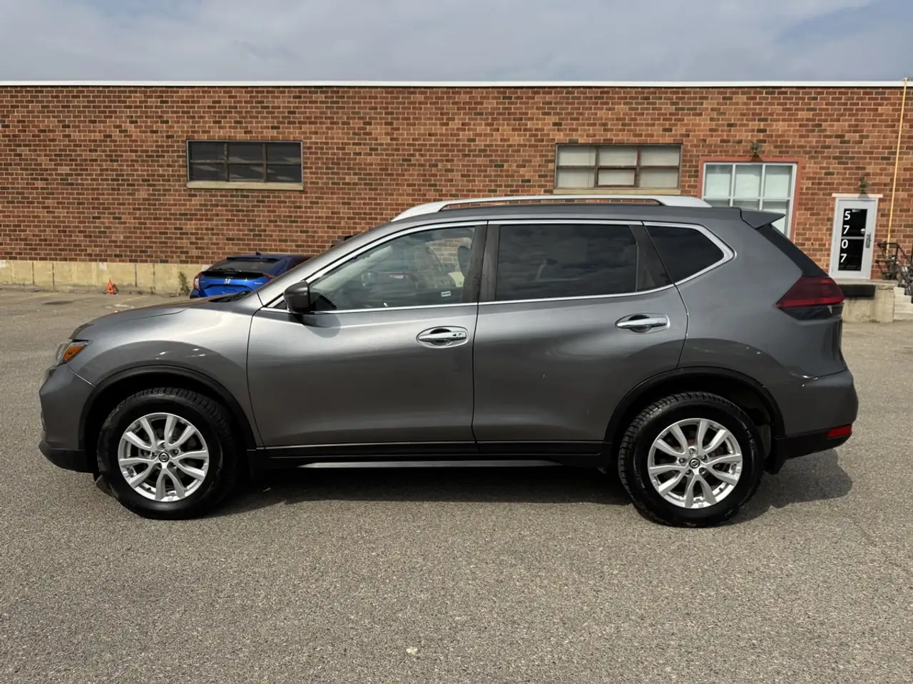 Nissan Rogue fotografie Nissan Rogue