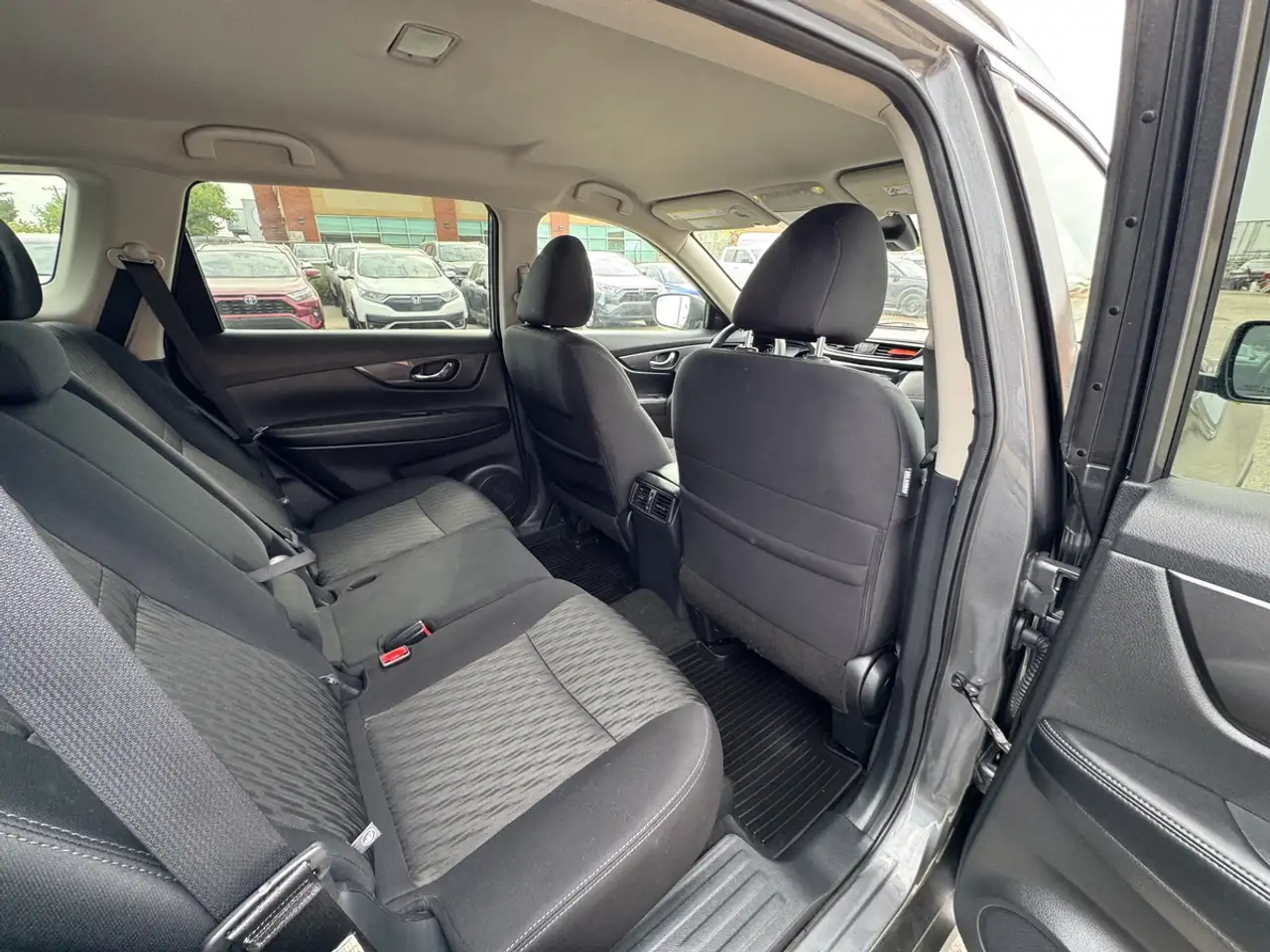 Nissan Rogue fotografie Nissan Rogue
