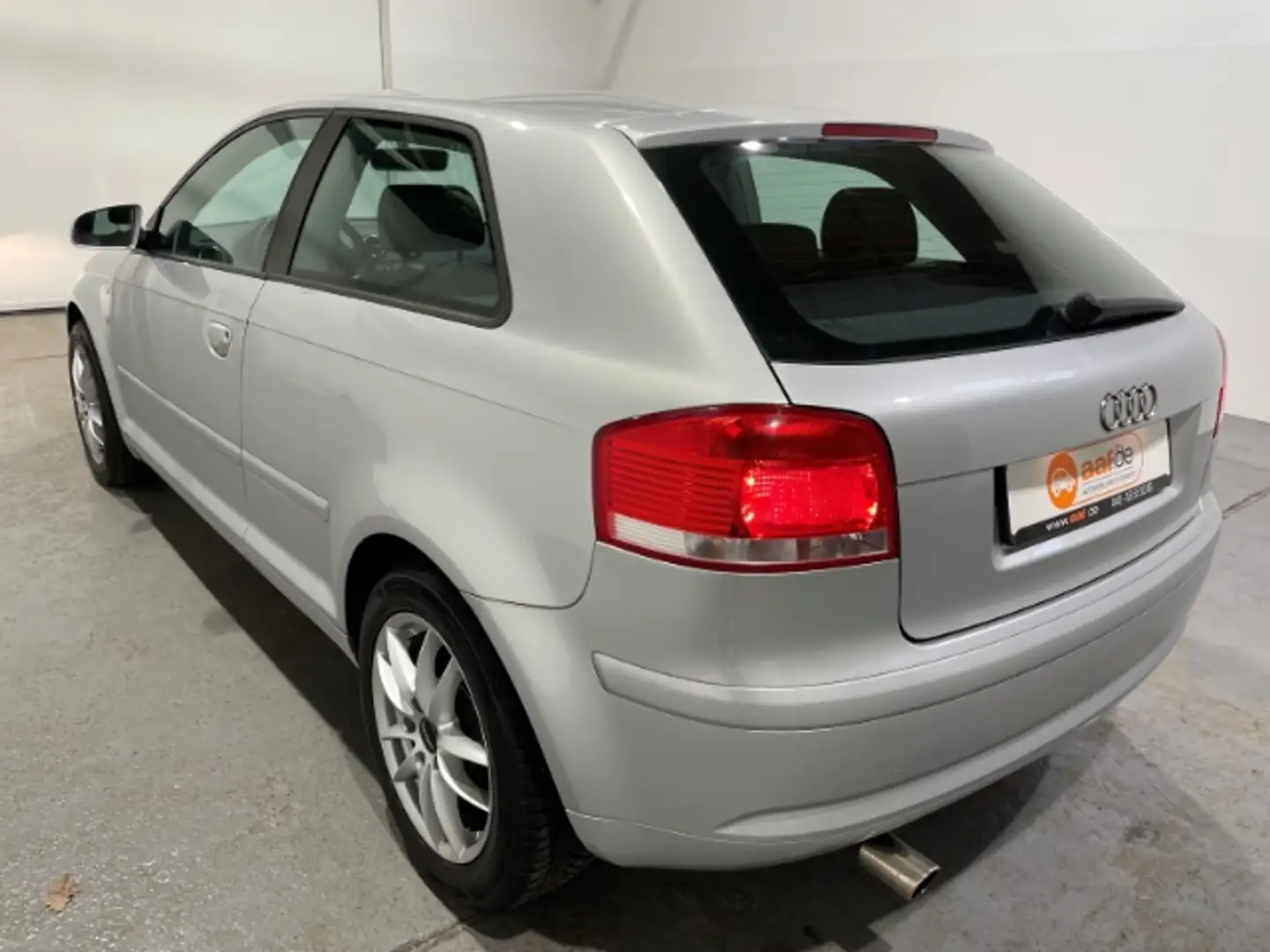Audi A3 1.6 Attraction '' kein TÜV '' Argent - 2