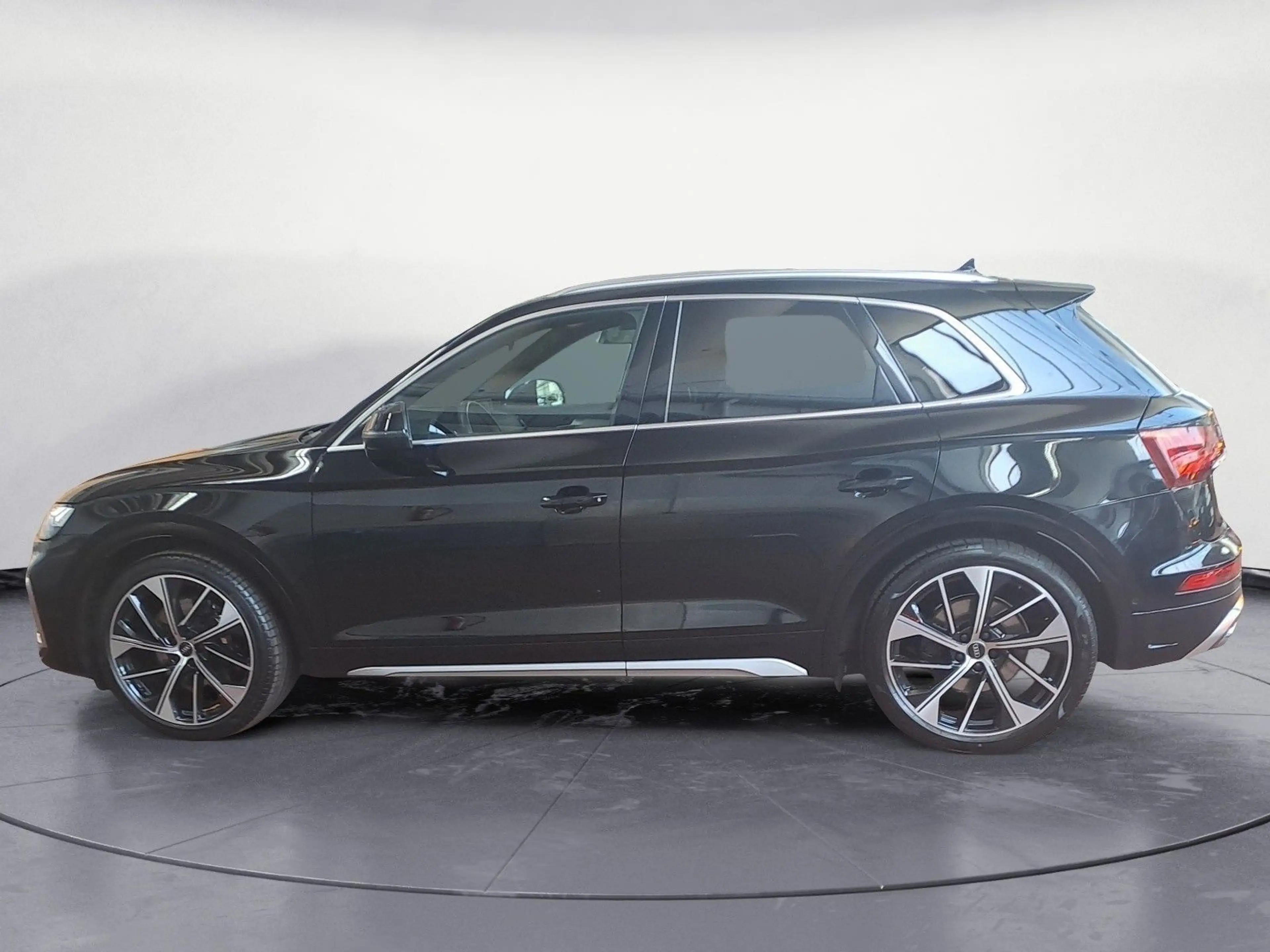 Audi SQ5 3.0 TDI Quattro tiptronic *B&O*AHK*NAVI* — photo 3