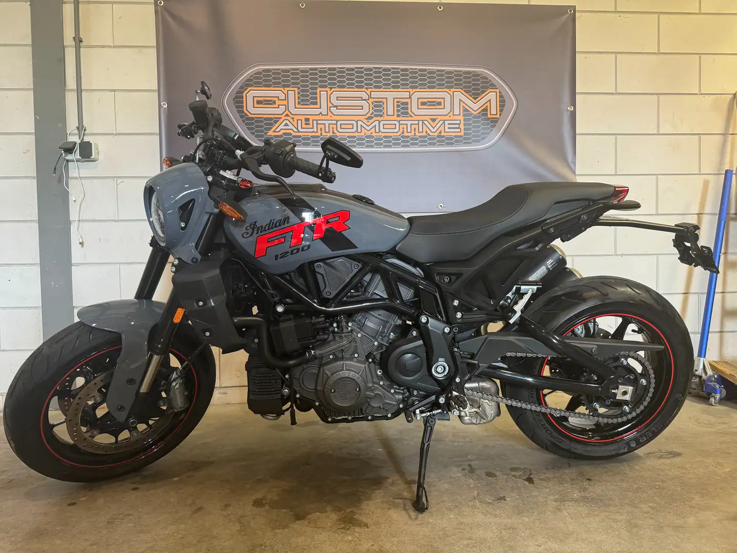 Indian FTR 1200 limited edition Szürke - 1