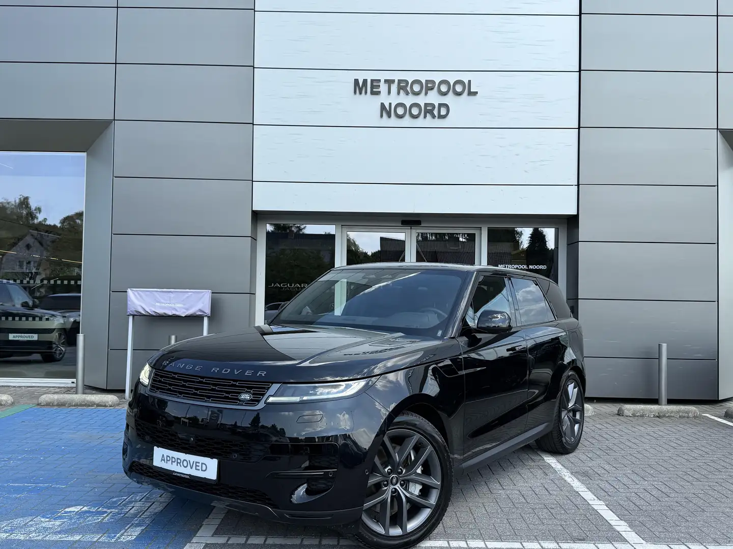 Land Rover Range Rover Sport P460e S Zwart - 1