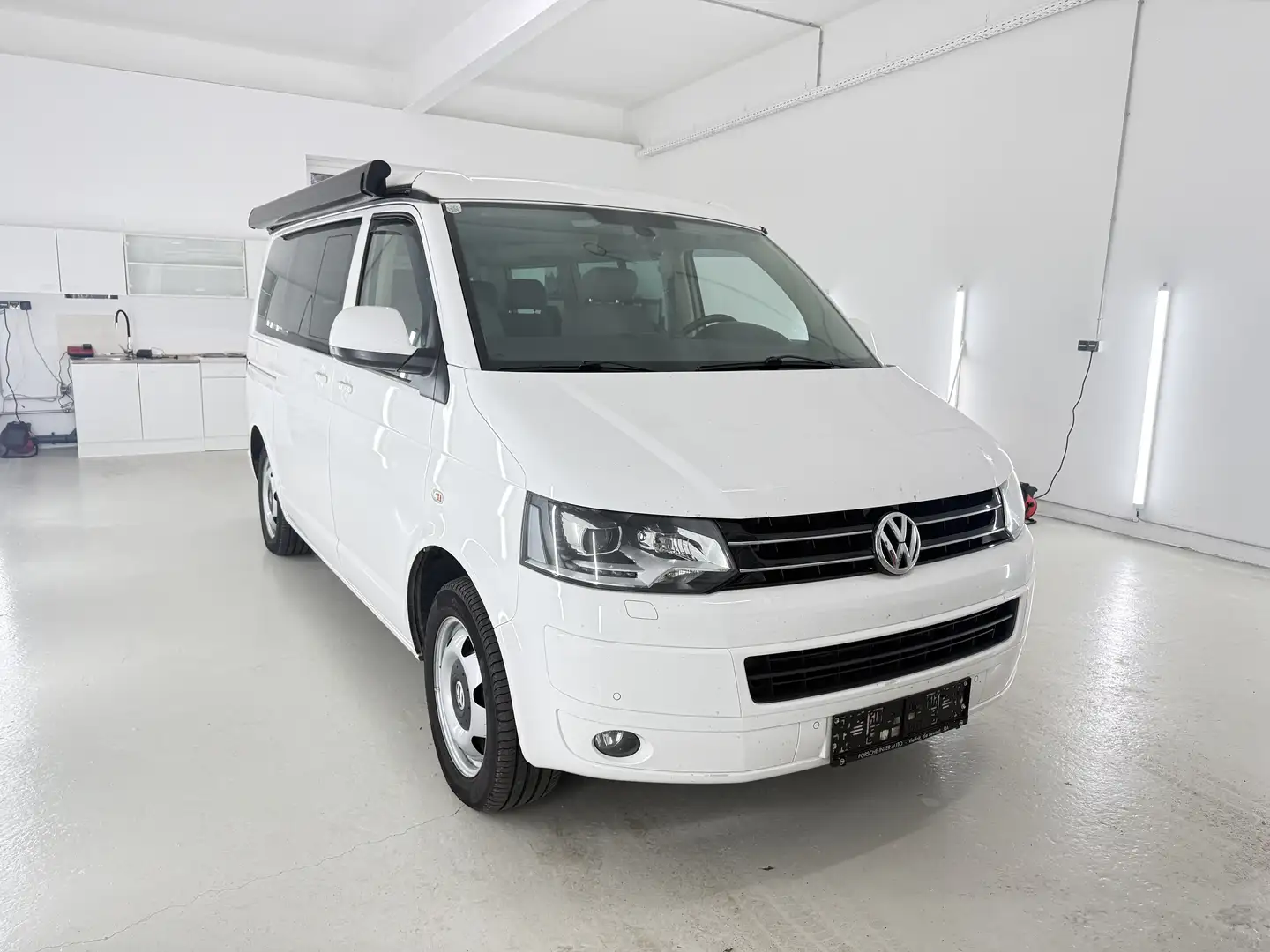 Volkswagen T5 California Weiß - 2