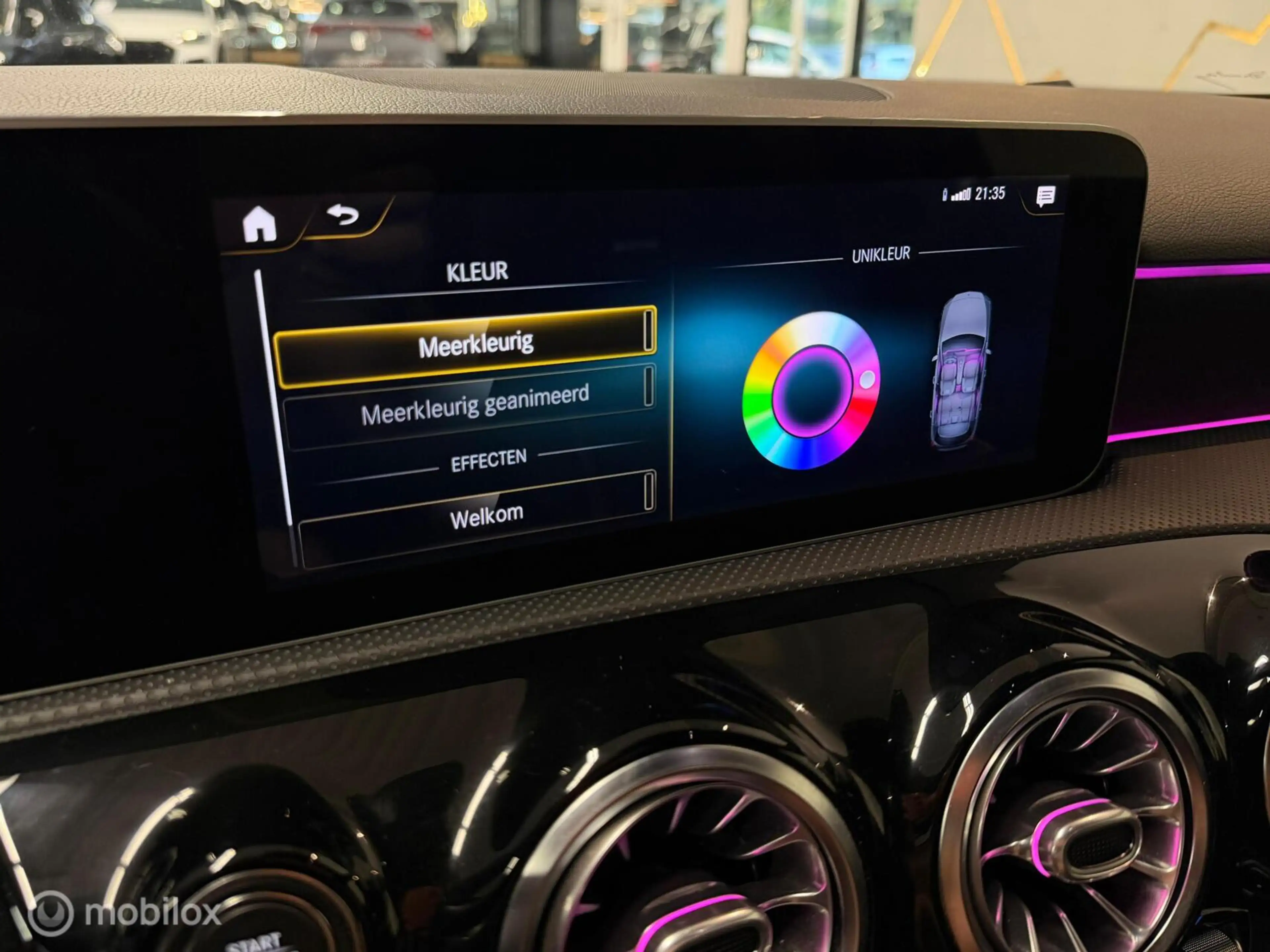 Mercedes-Benz A 35 AMG 4MATIC Edition 1 Panorama/Kuip/Burmester/HUD/Nardo — photo 33