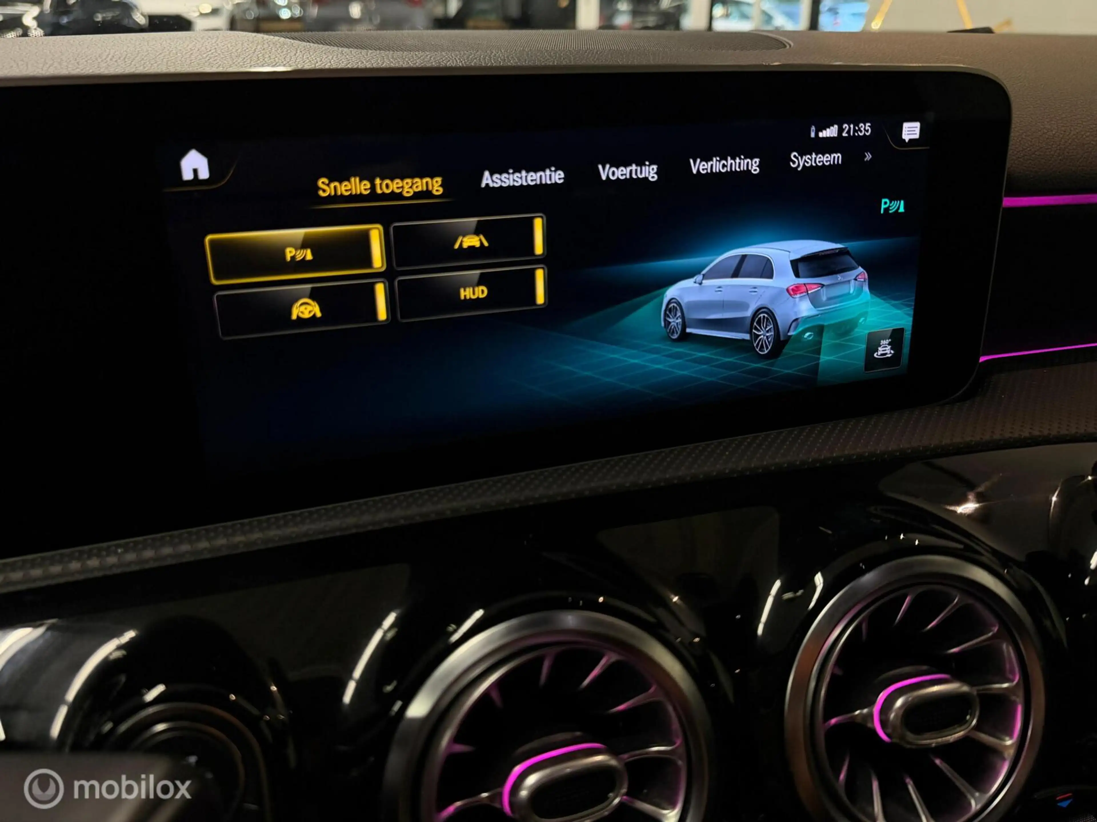 Mercedes-Benz A 35 AMG 4MATIC Edition 1 Panorama/Kuip/Burmester/HUD/Nardo — photo 34
