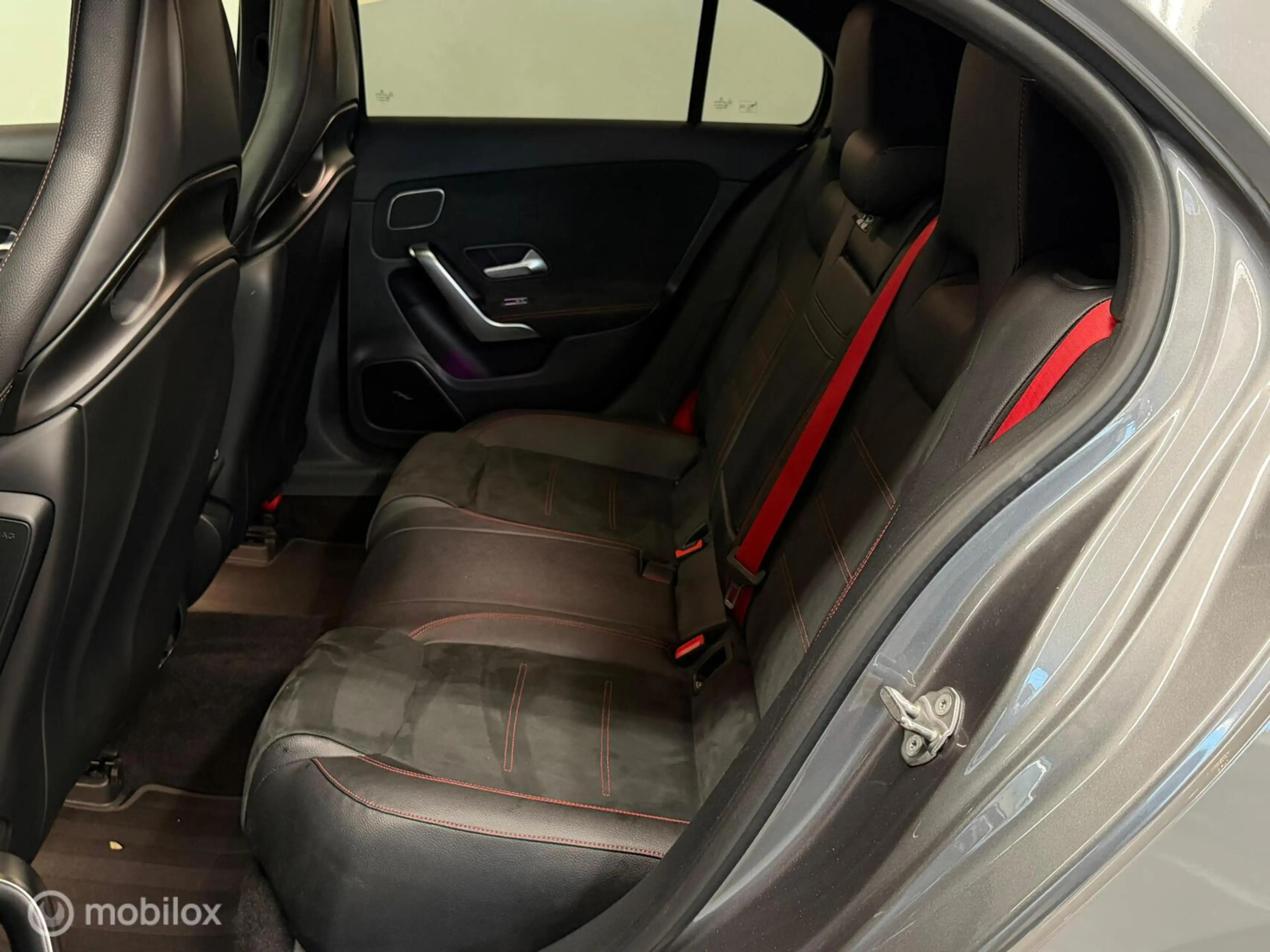 Mercedes-Benz A 35 AMG 4MATIC Edition 1 Panorama/Kuip/Burmester/HUD/Nardo — photo 5