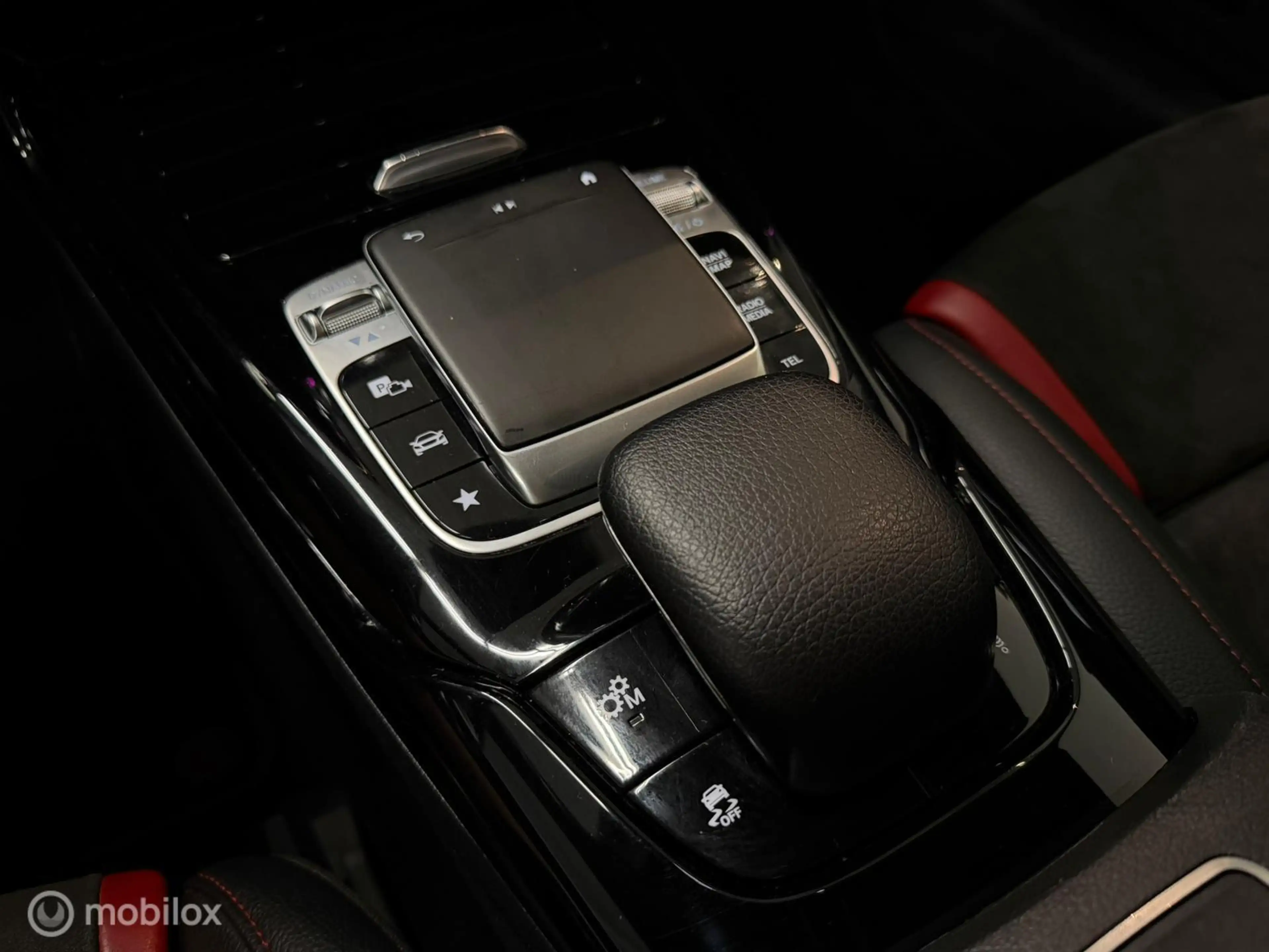 Mercedes-Benz A 35 AMG 4MATIC Edition 1 Panorama/Kuip/Burmester/HUD/Nardo — photo 44