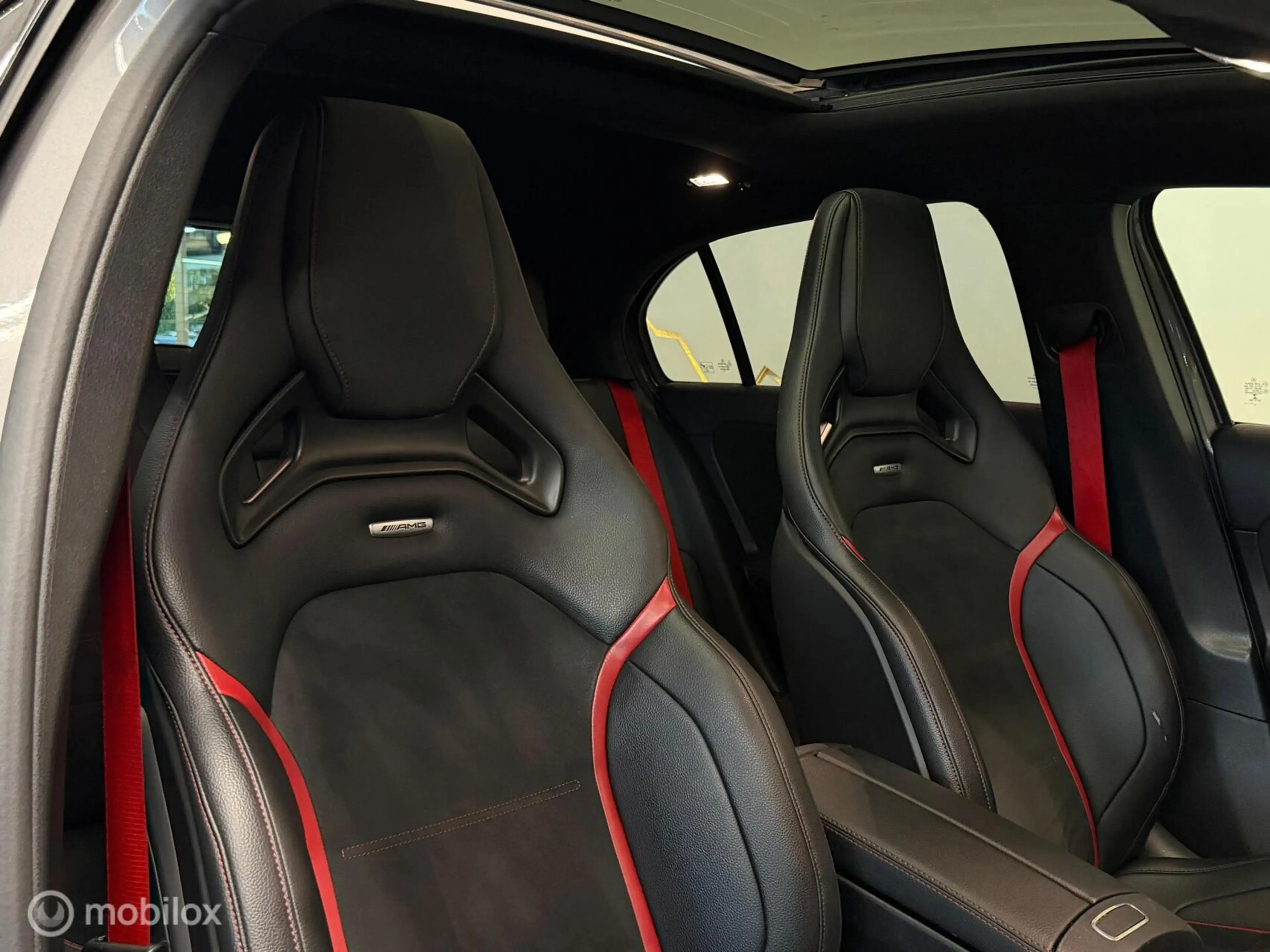 Mercedes-Benz A 35 AMG 4MATIC Edition 1 Panorama/Kuip/Burmester/HUD/Nardo — photo 25
