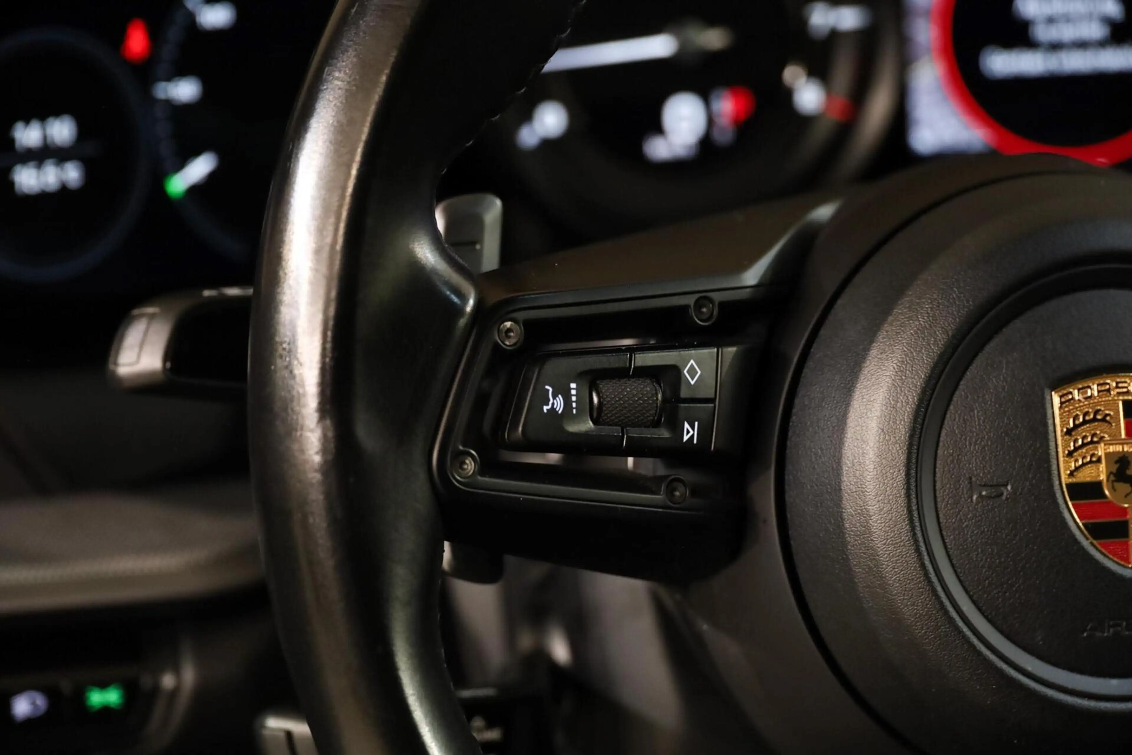 Porsche 992 3.0 Carrera — photo 26