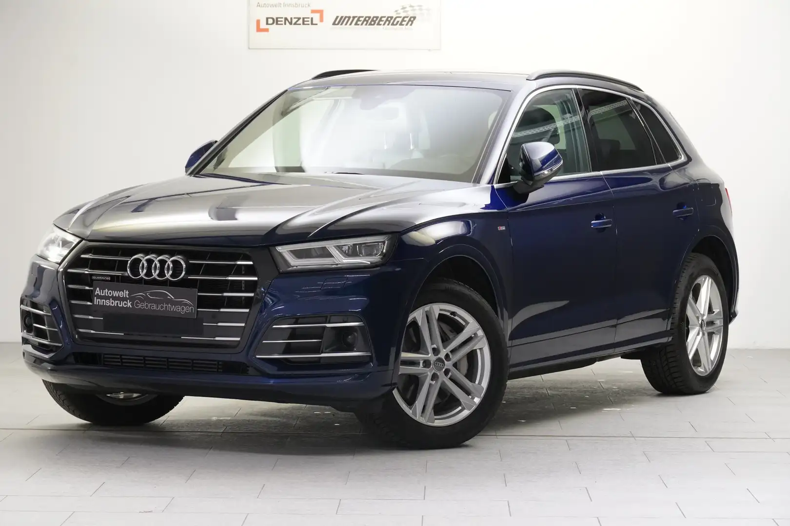 Audi Q5 50 TFSI e PHEV quattro Sport Blau - 2