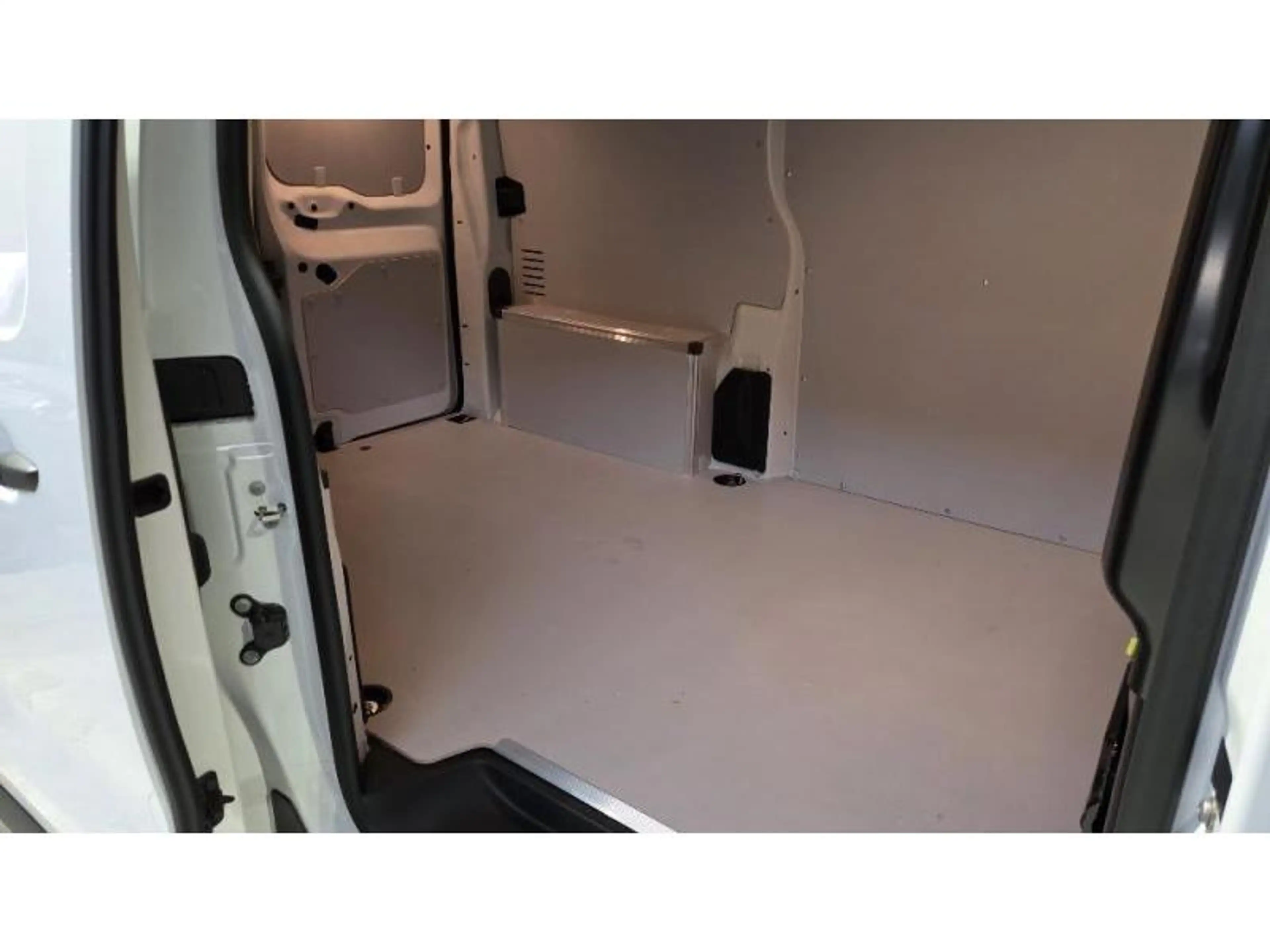 Citroen Jumpy M — photo 9