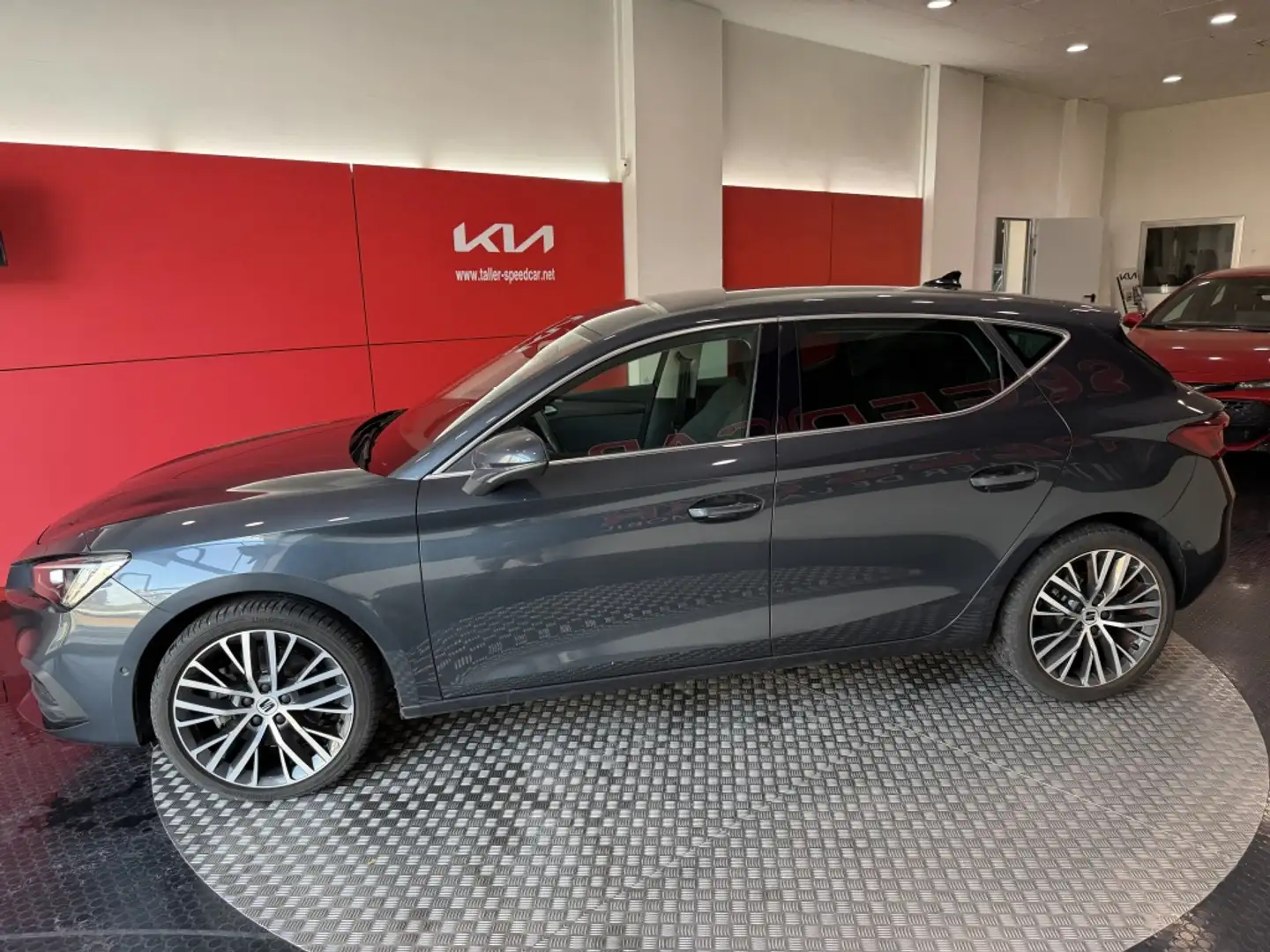 SEAT Leon 1.5 EcoTSI S&S DSG7 Xcellence 150 Gris - 2