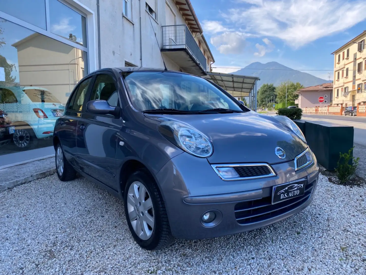 Nissan Micra Micra 1.2 16V 5 porte 25th Grigio - 2