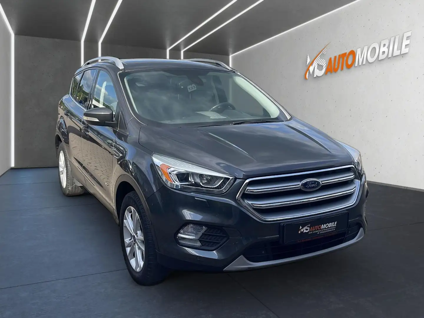 Ford Kuga Titanium+NAVI+WINTER.P+PDC+TEMPOMAT Grijs - 2