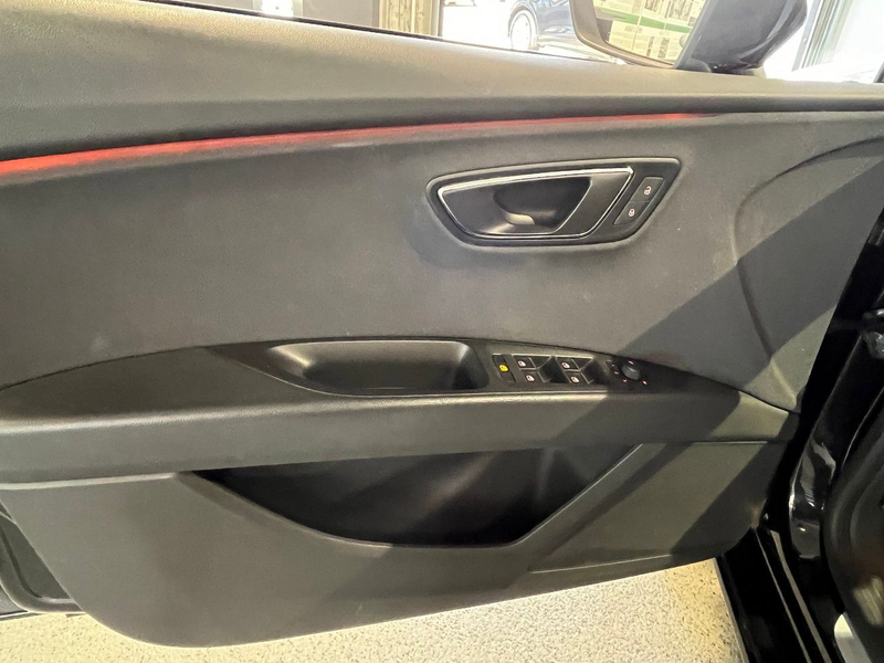 SEAT Leon ST FR — photo 17