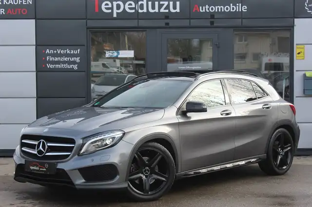 Mercedes-Benz GLA 250 4Matic*AMG LINE*NIGHT*PANO*LEDER*NAVI*