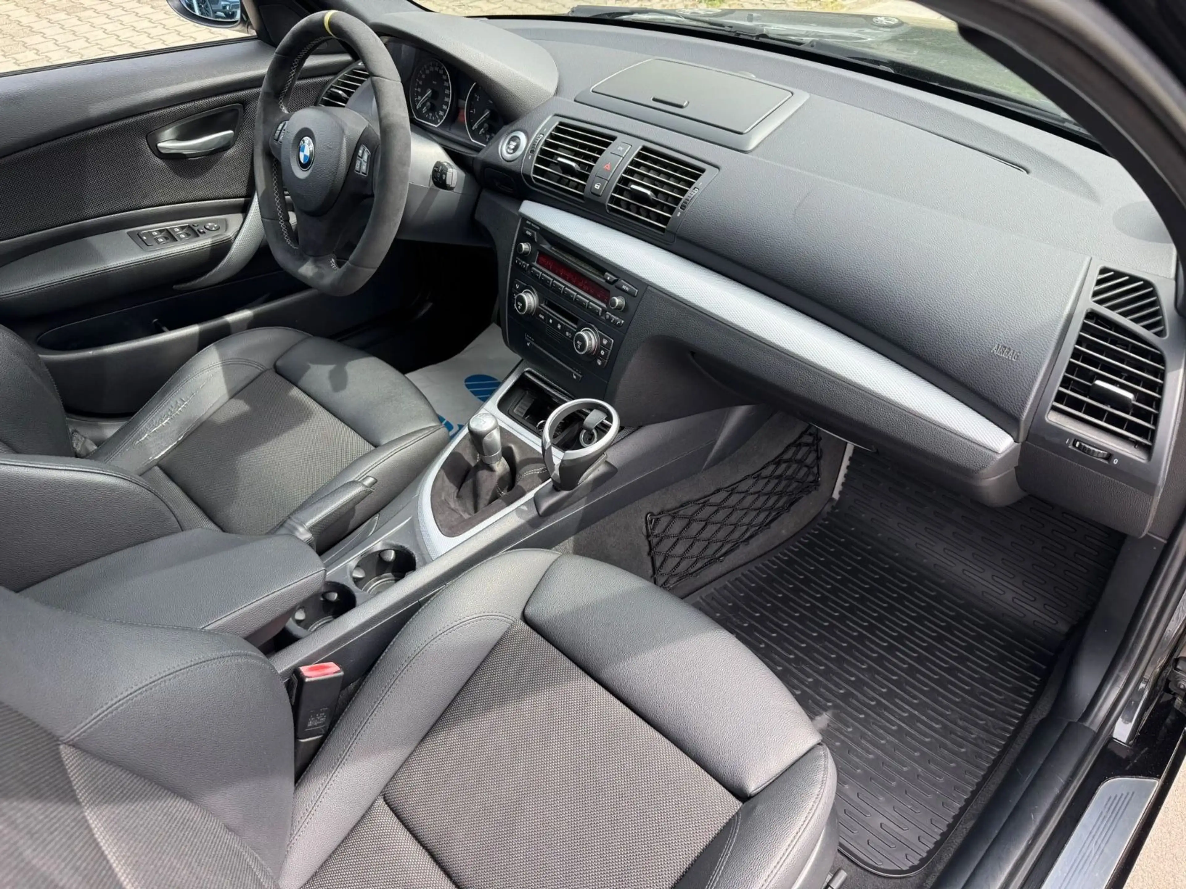BMW 130 i M Sport/Performance/Keyless-Go/GSD/SHZ/PDC — photo 10
