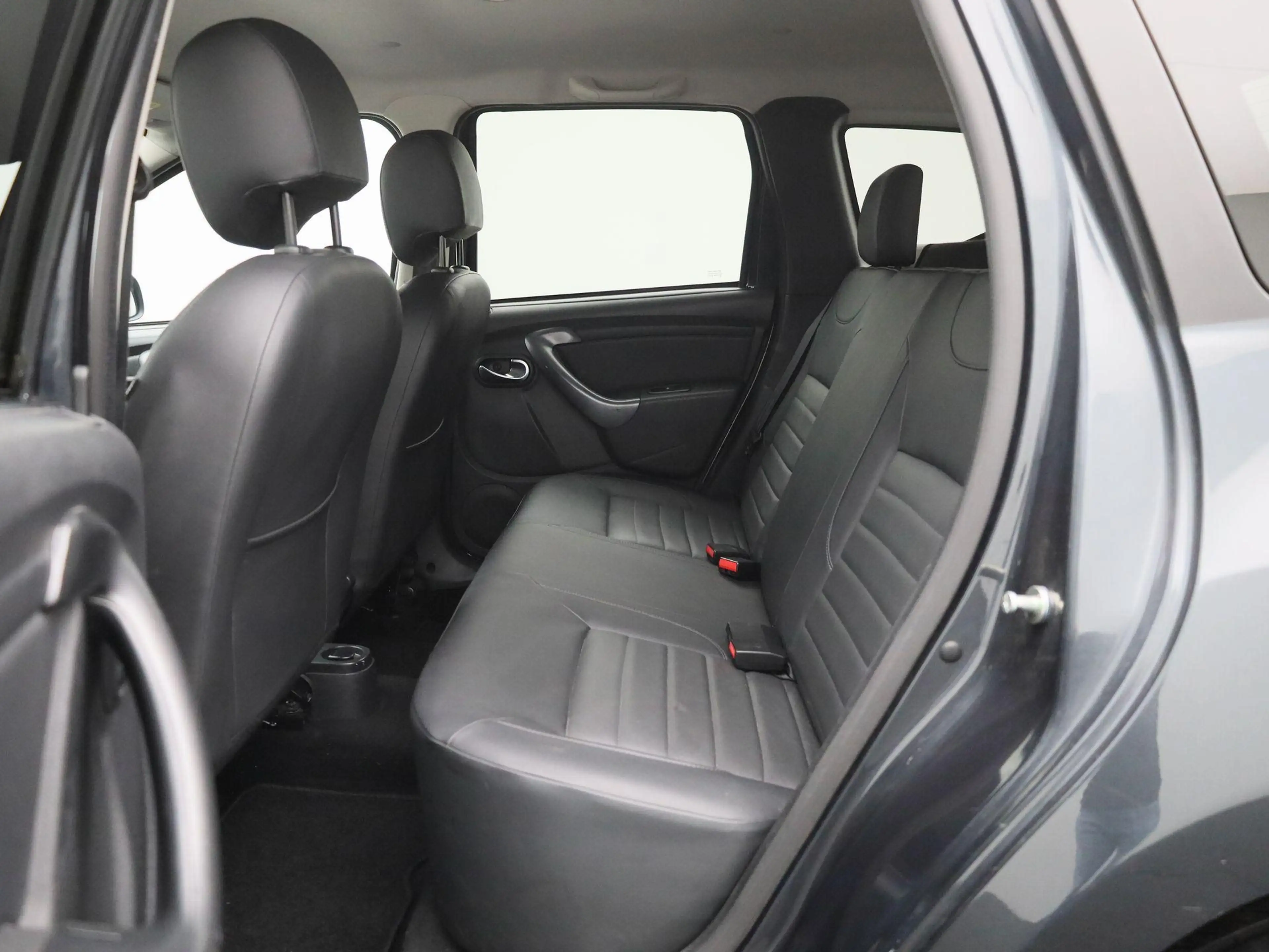 Dacia Duster 1.2 TCe 4x2 Blackshadow | Lederen Bekleding | Crui — photo 12