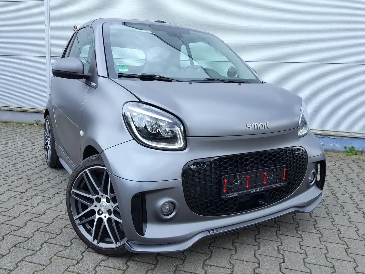 smart forTwo cabrio Brabus+Sondermodell Signatur Grau - 2
