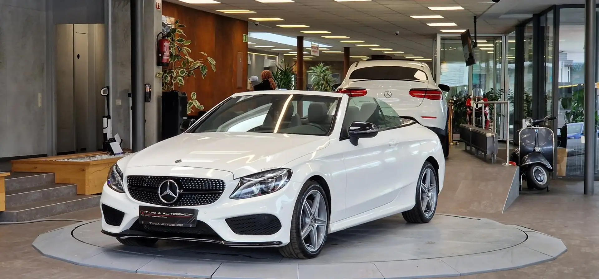 Mercedes-Benz C 220 d 4Matic AMG-Paket Cabrio Aut. *Navi*Kamera*LED* Weiß - 1
