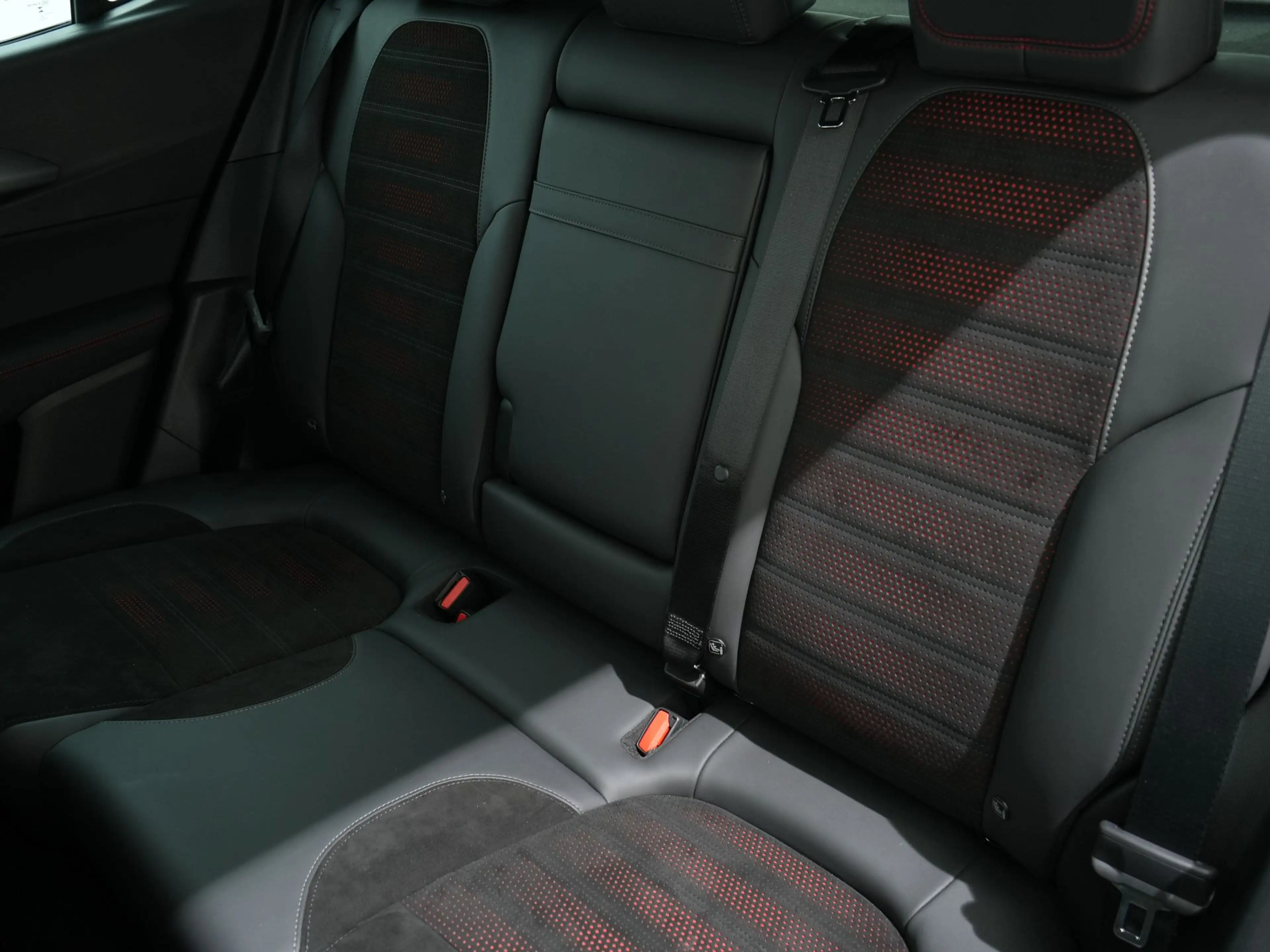 Alfa Romeo Tonale 1.3T PHEV 280PK VELOCE | Cruise Adaptief | El. ach — photo 5