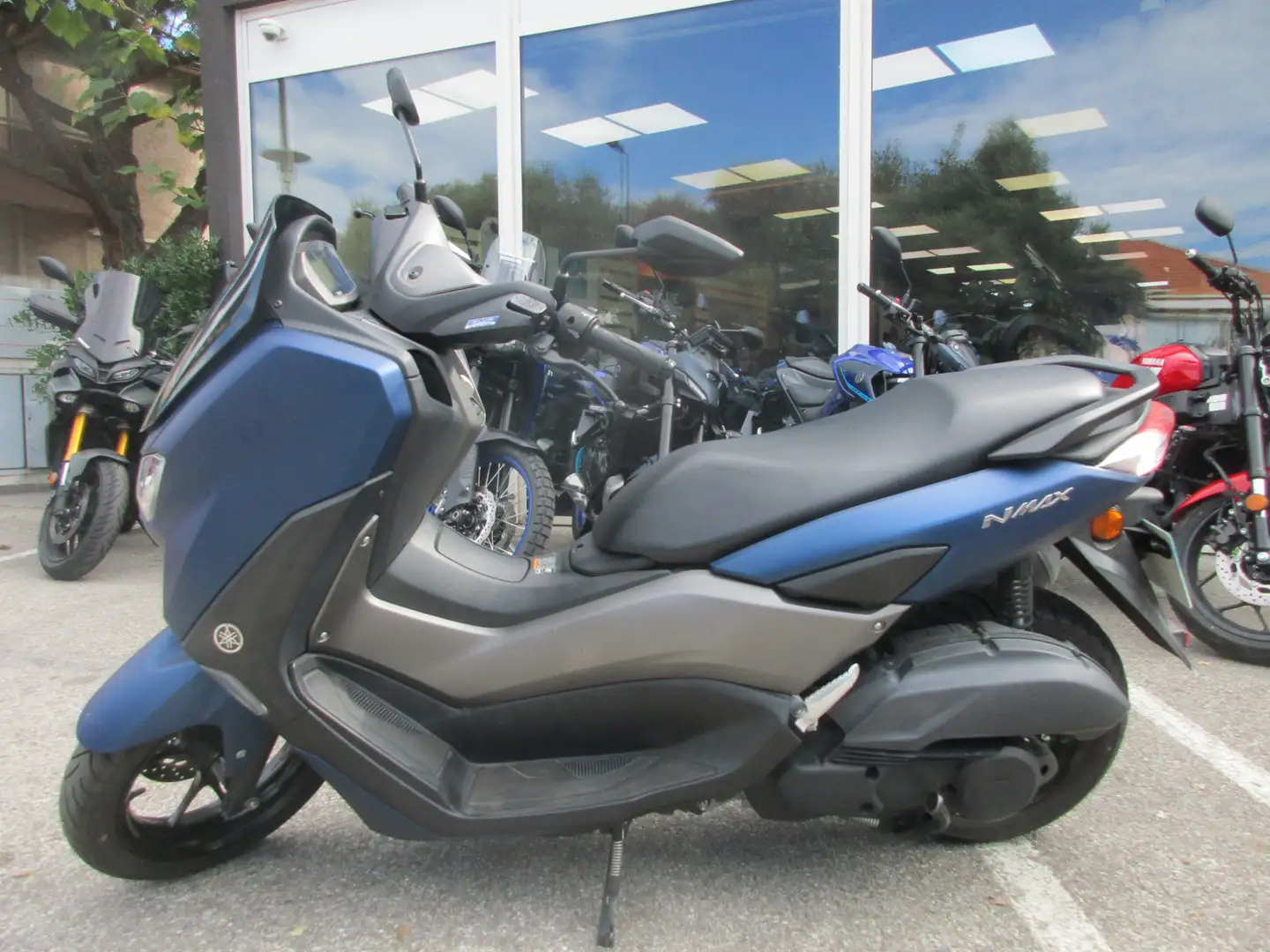 Yamaha NMAX Bleu - 1