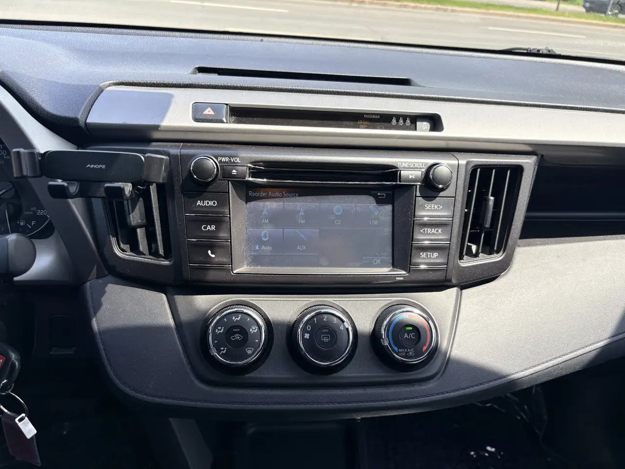 Toyota RAV 4 снимка Toyota RAV 4