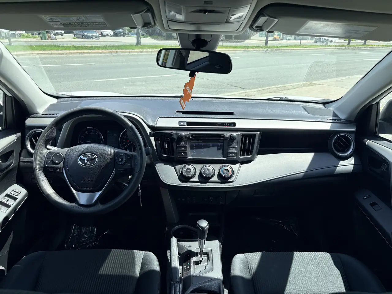 Toyota RAV 4 снимка Toyota RAV 4