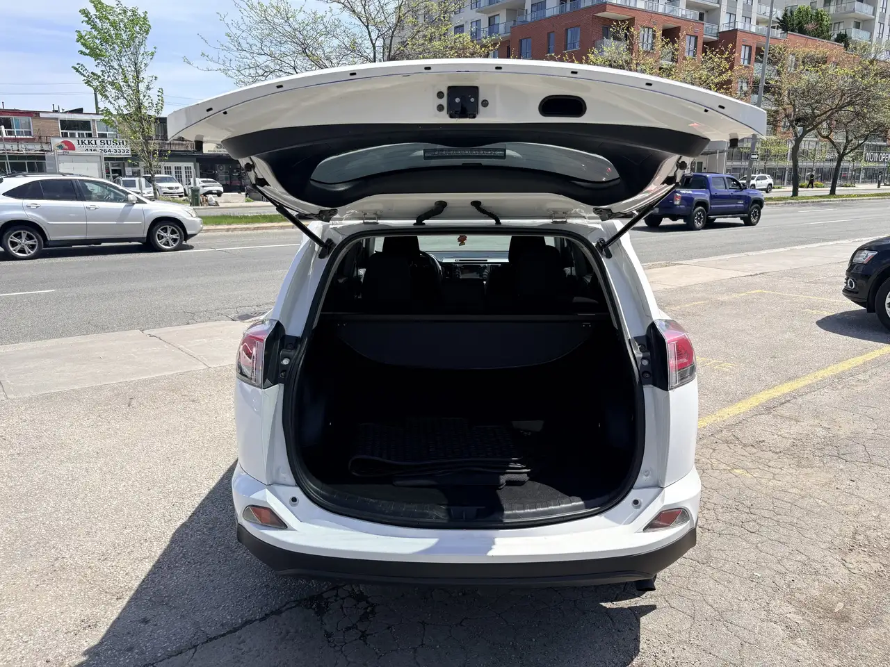 Toyota RAV 4 снимка Toyota RAV 4
