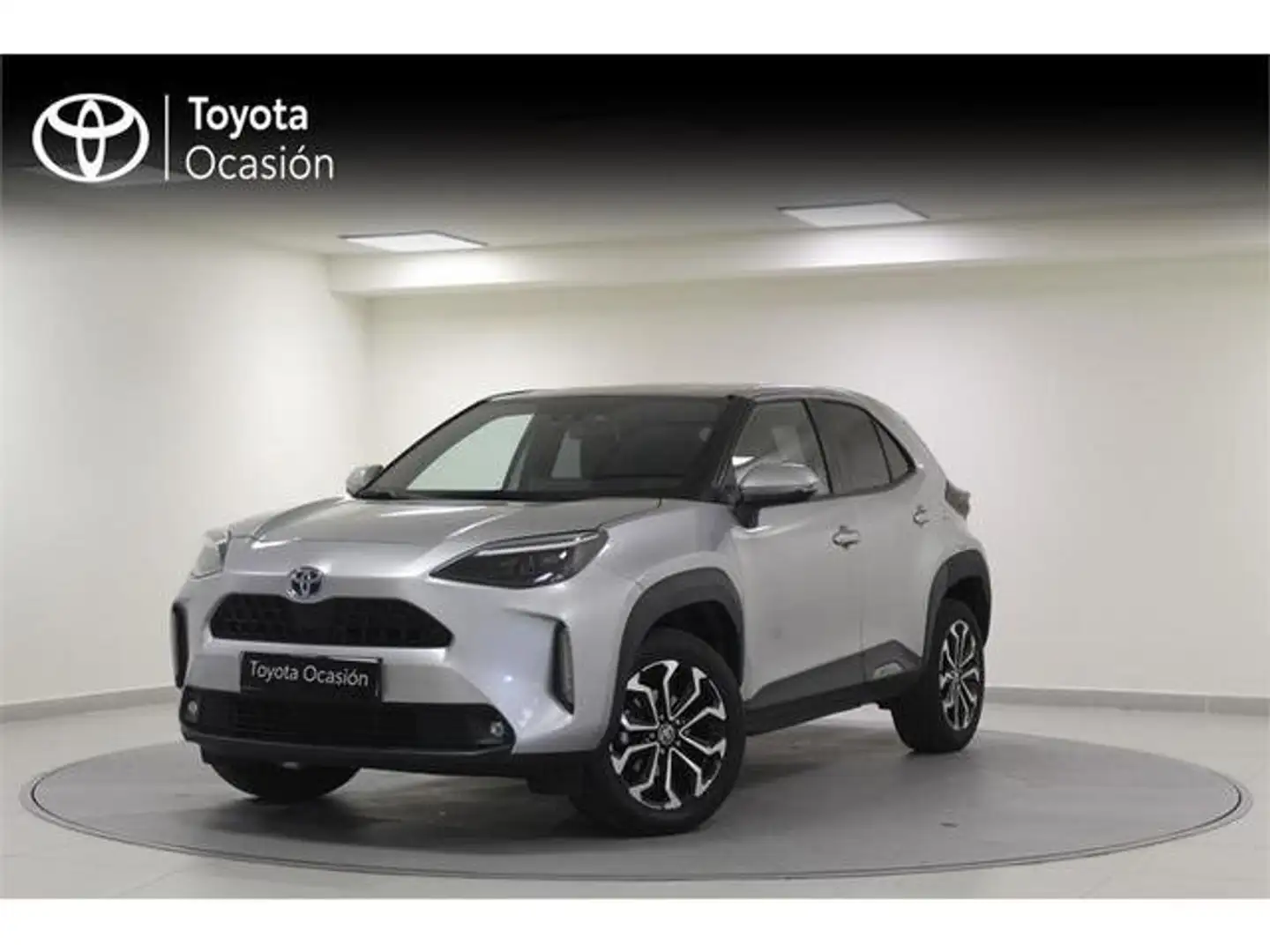 Toyota Yaris Cross 120H Active Tech Pack Connect Gris - 1