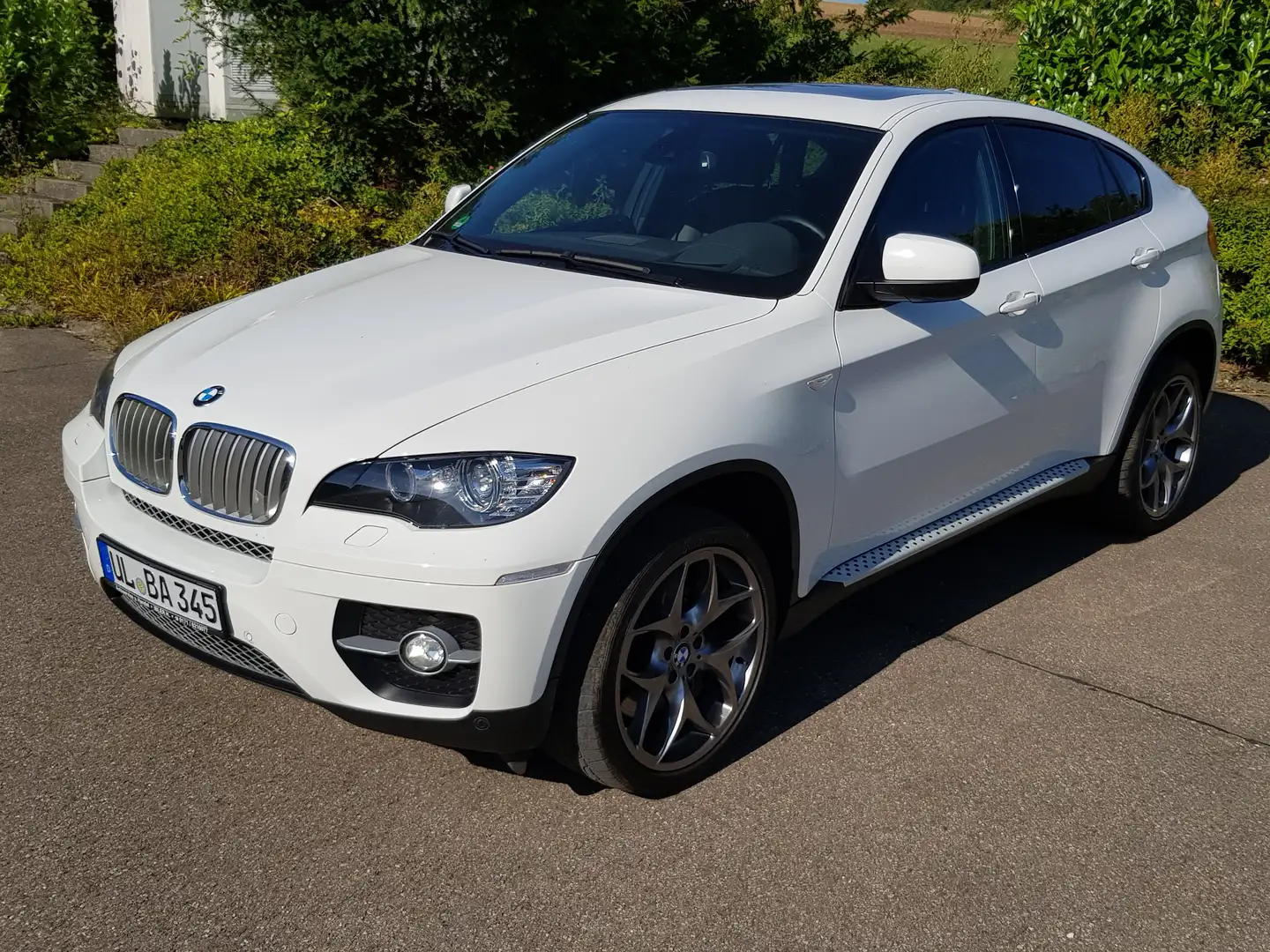 BMW X6 xDrive50i Weiß - 1