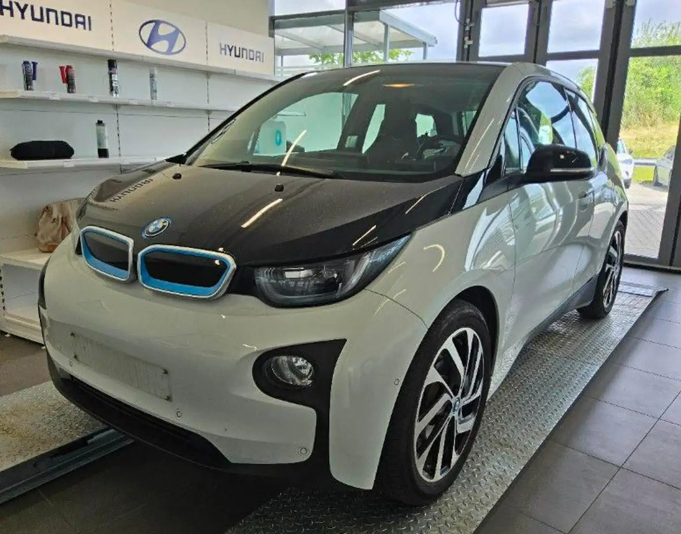 BMW i3 94AH *NAVI-PROF*KAMERA*LED*TEMPOMAT*8FACH* Weiß - 1