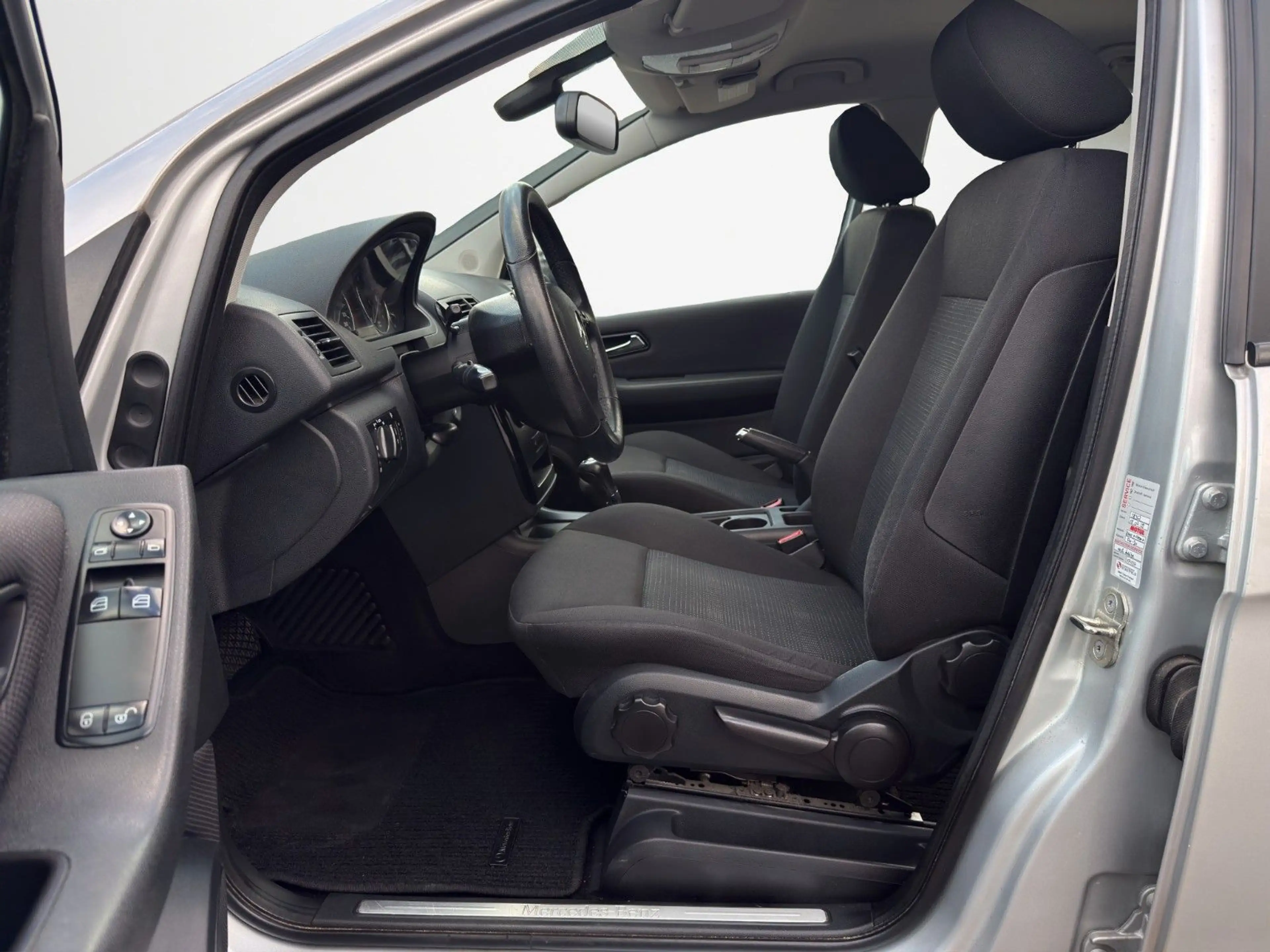Mercedes-Benz A 150 /Automatik/Sitzheizung/Klima/TÜV&Insp Neu — photo 9