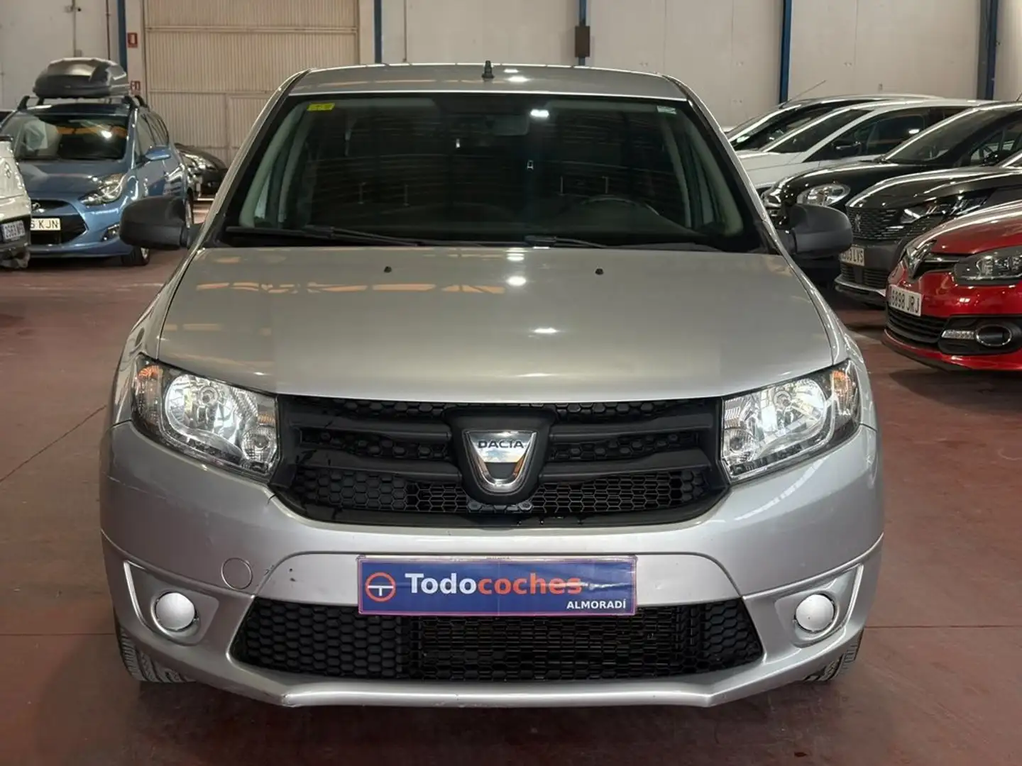 Dacia Logan 1.2 Ambiance Gris - 2