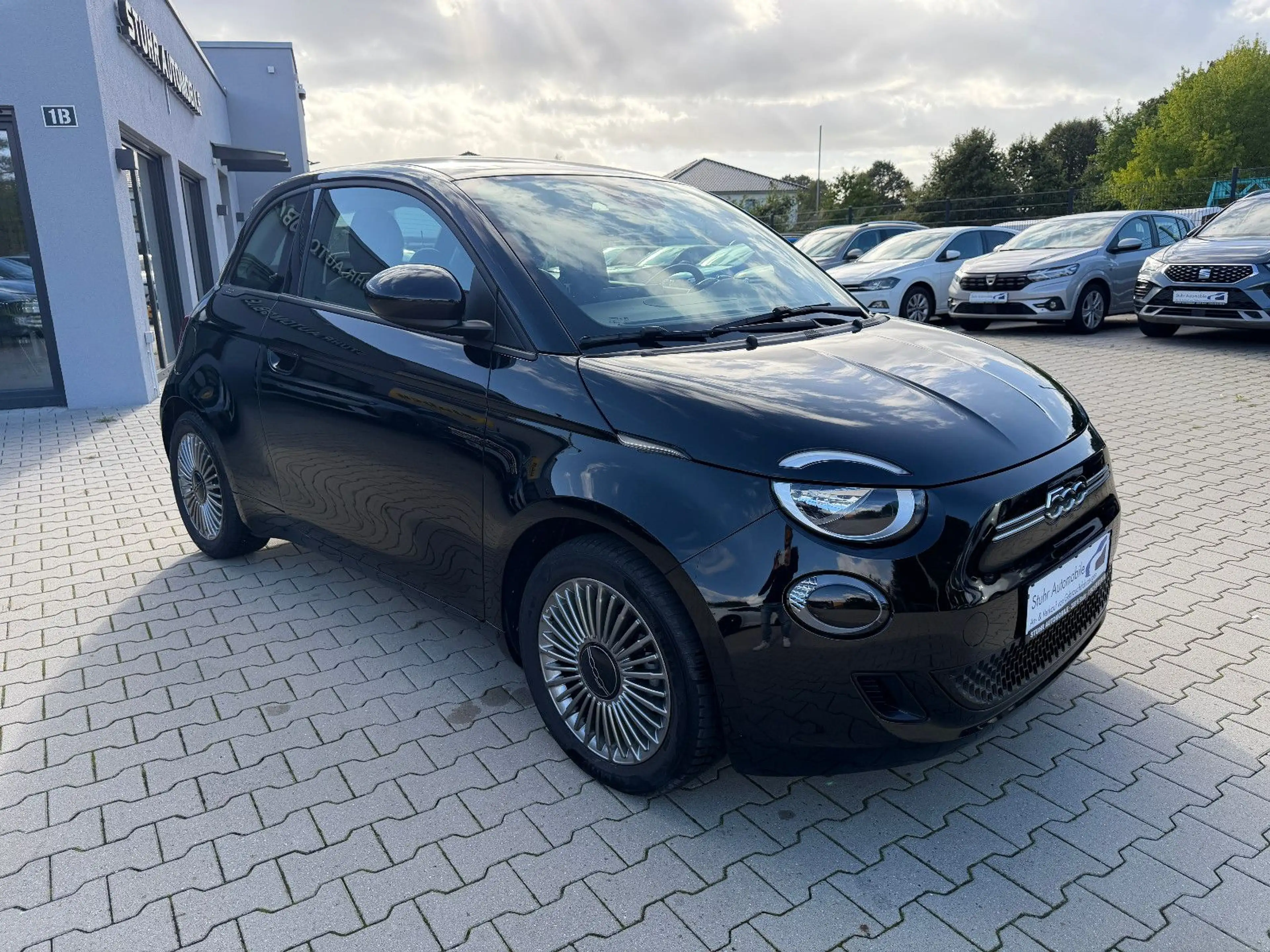 Fiat 500e 500 e Icon Apple Car Navi Klimaaut. 1.Ha. — photo 4
