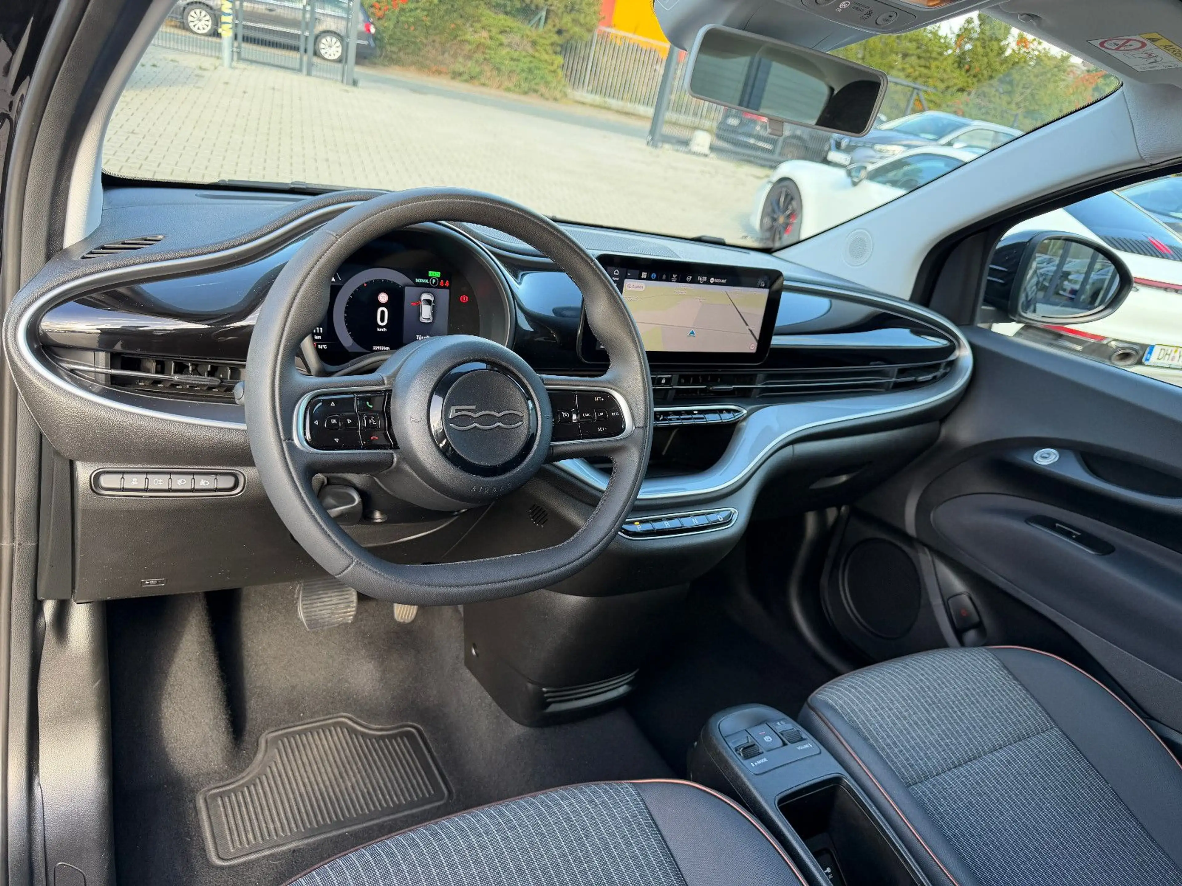 Fiat 500e 500 e Icon Apple Car Navi Klimaaut. 1.Ha. — photo 13